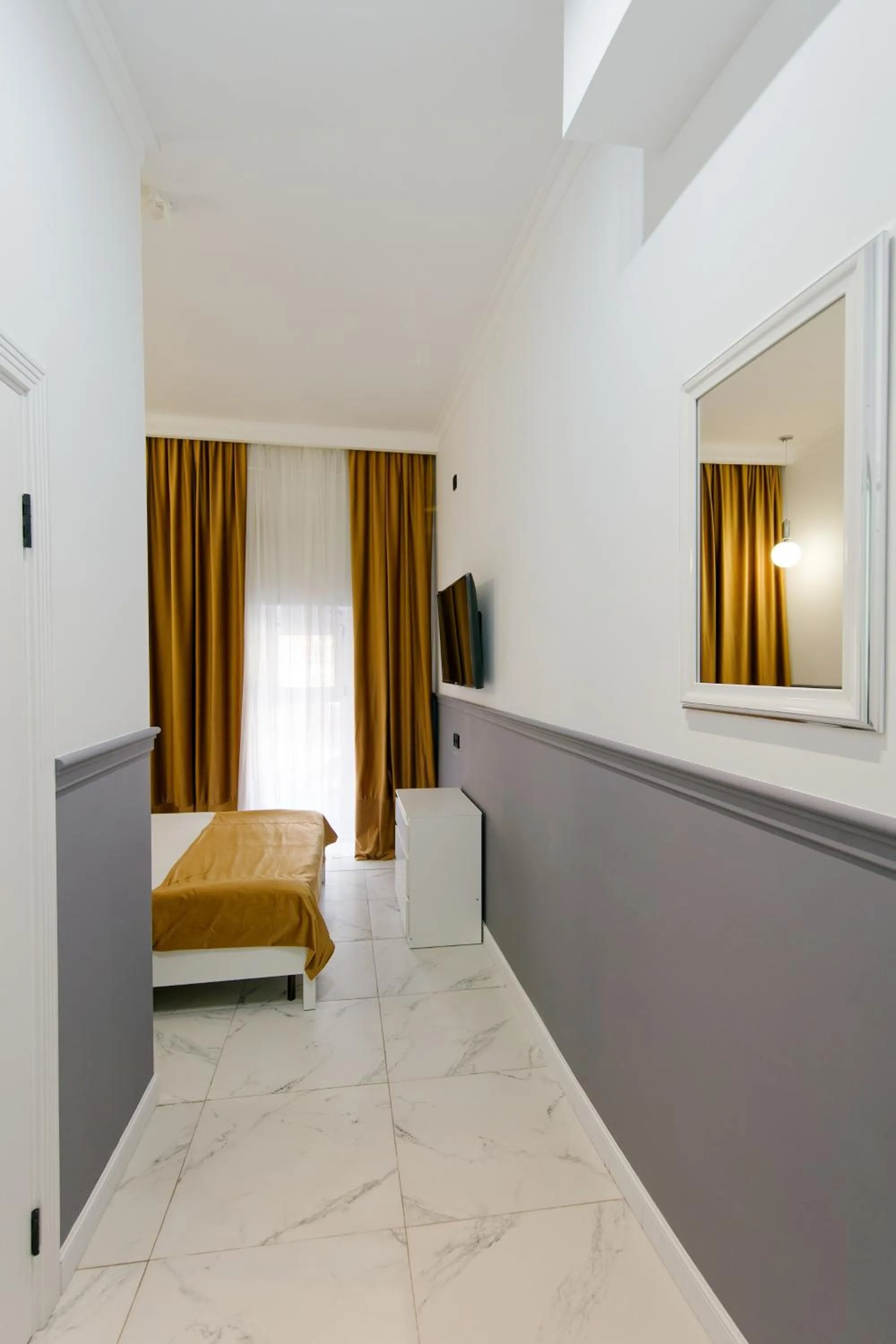 Bed in HANNAH INN - ex HELLO INN