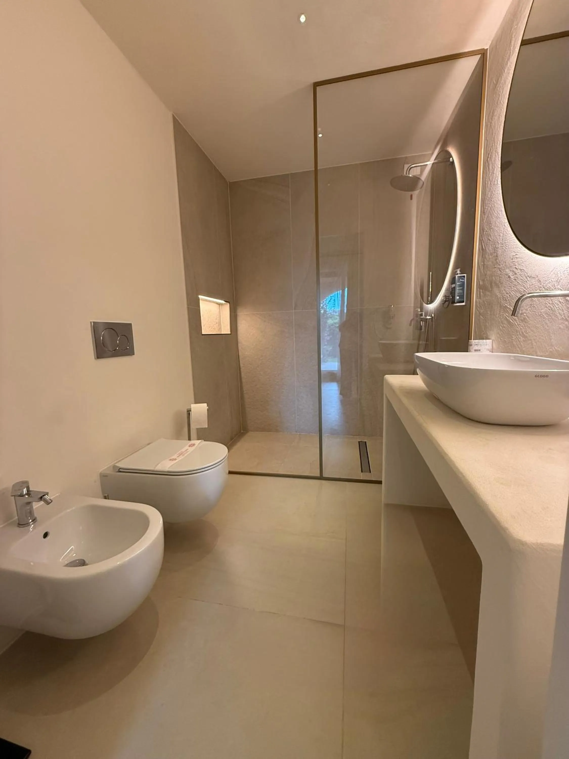 Bathroom in Green Park Hotel