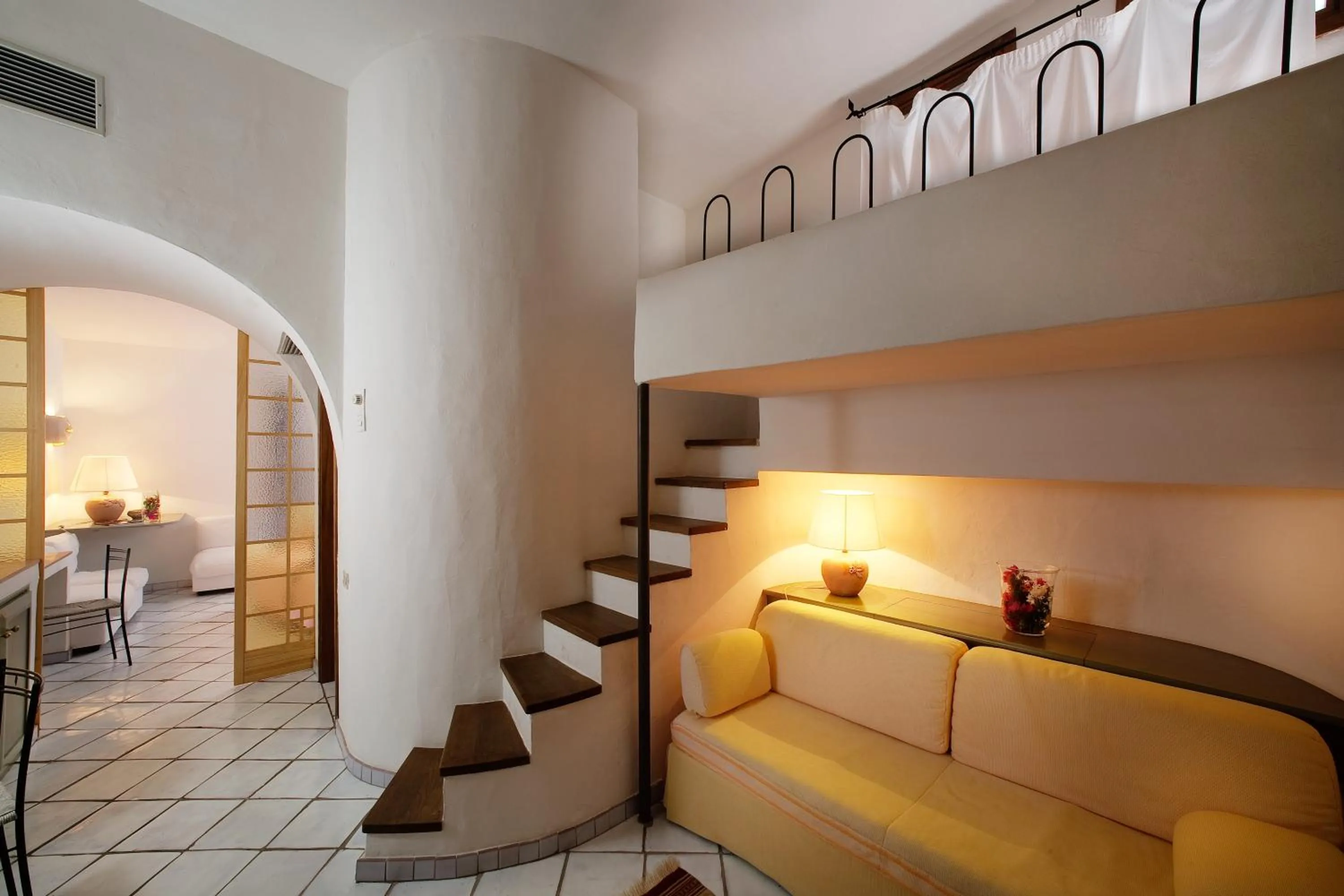 Bed in Green Park Hotel