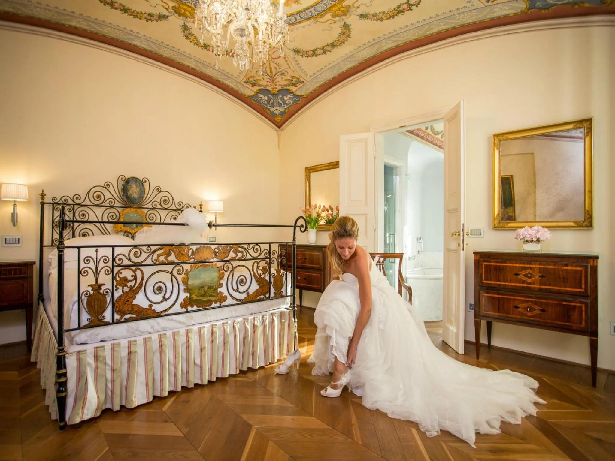 Photo of the whole room, Bed in Relais degli Angeli Residenza d'Epoca