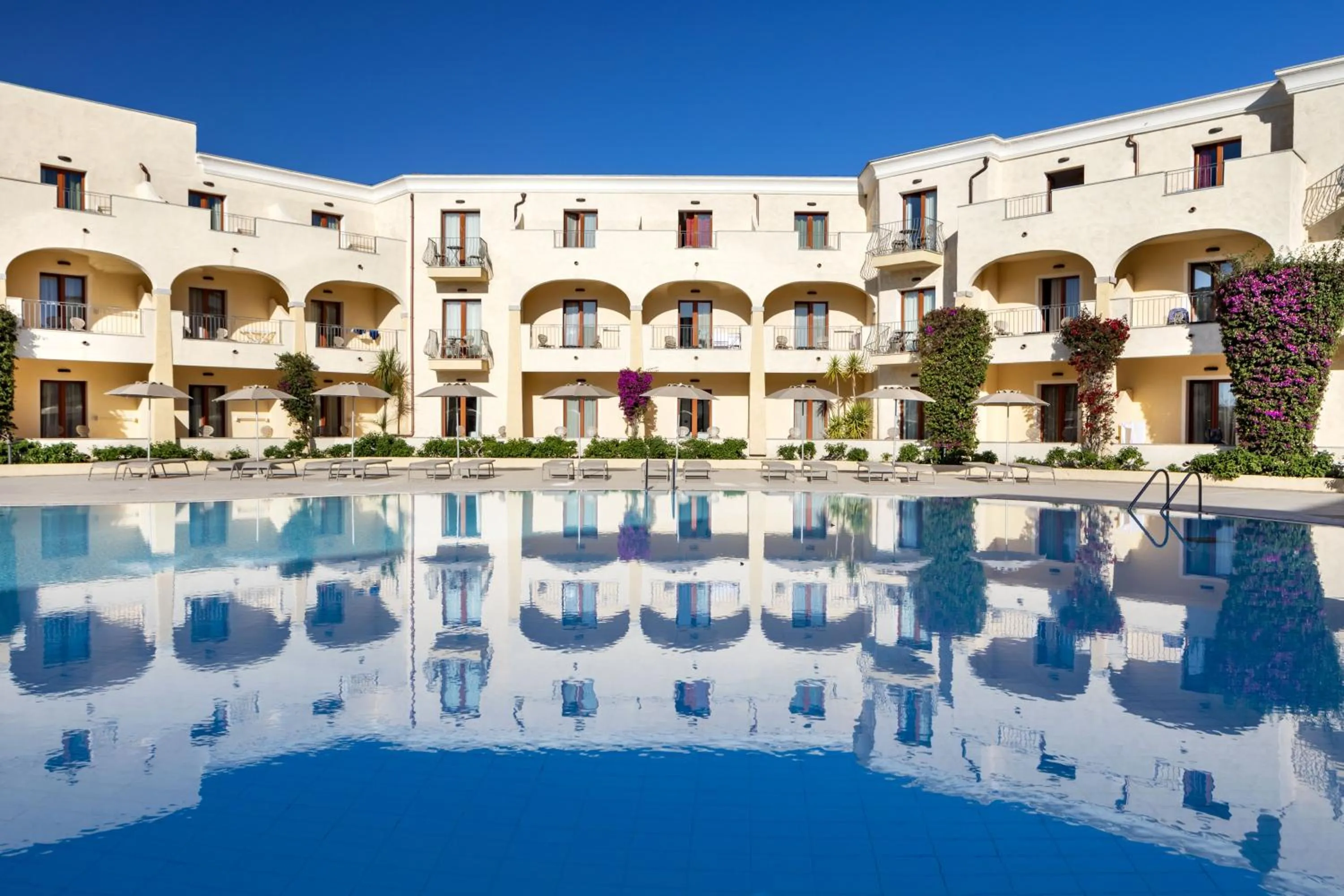 Swimming pool in Blu Hotel Morisco