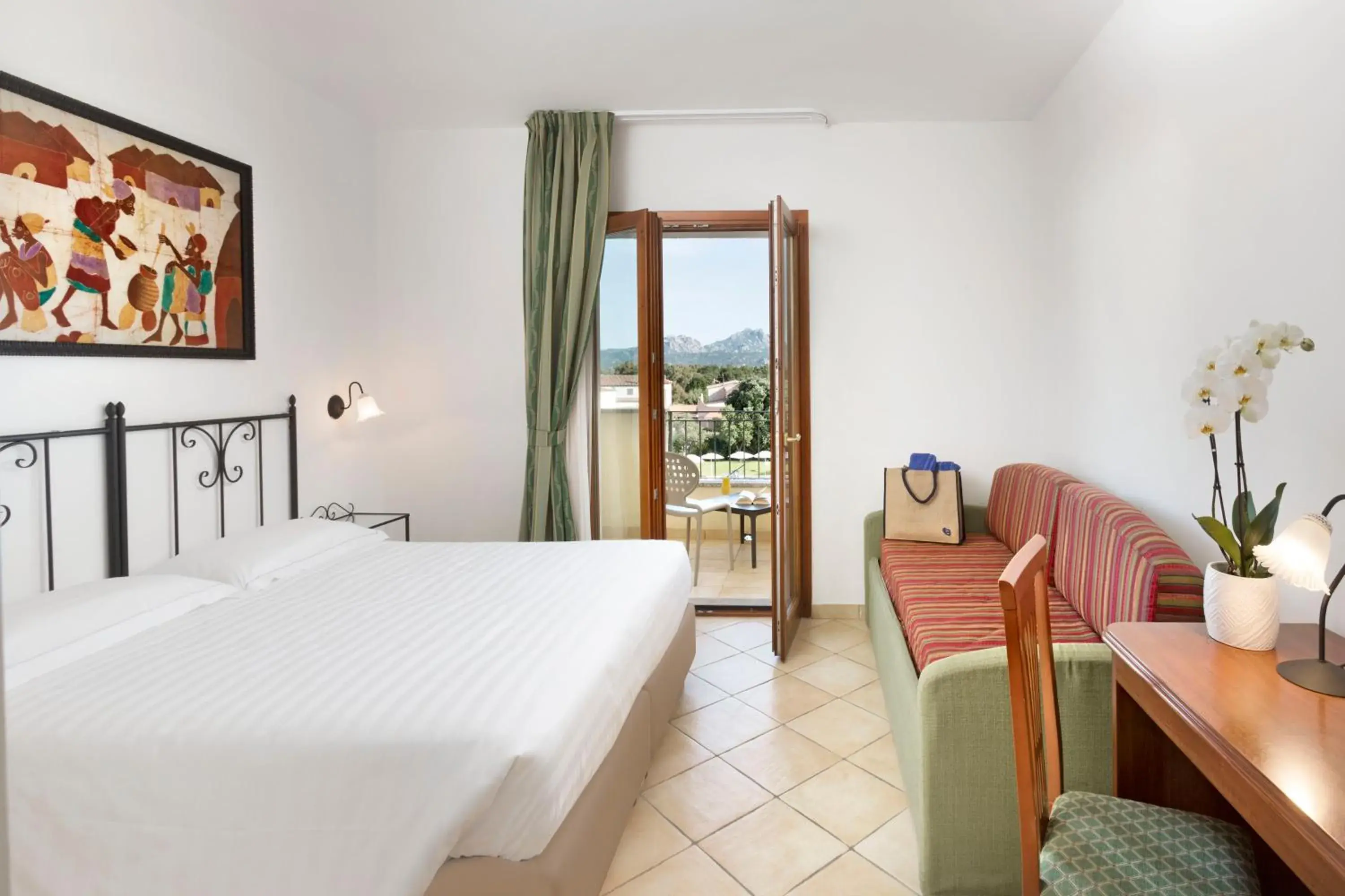 Standard Double or Twin Room in Blu Hotel Morisco Standard Double or Twin Room in Blu Hotel Morisco