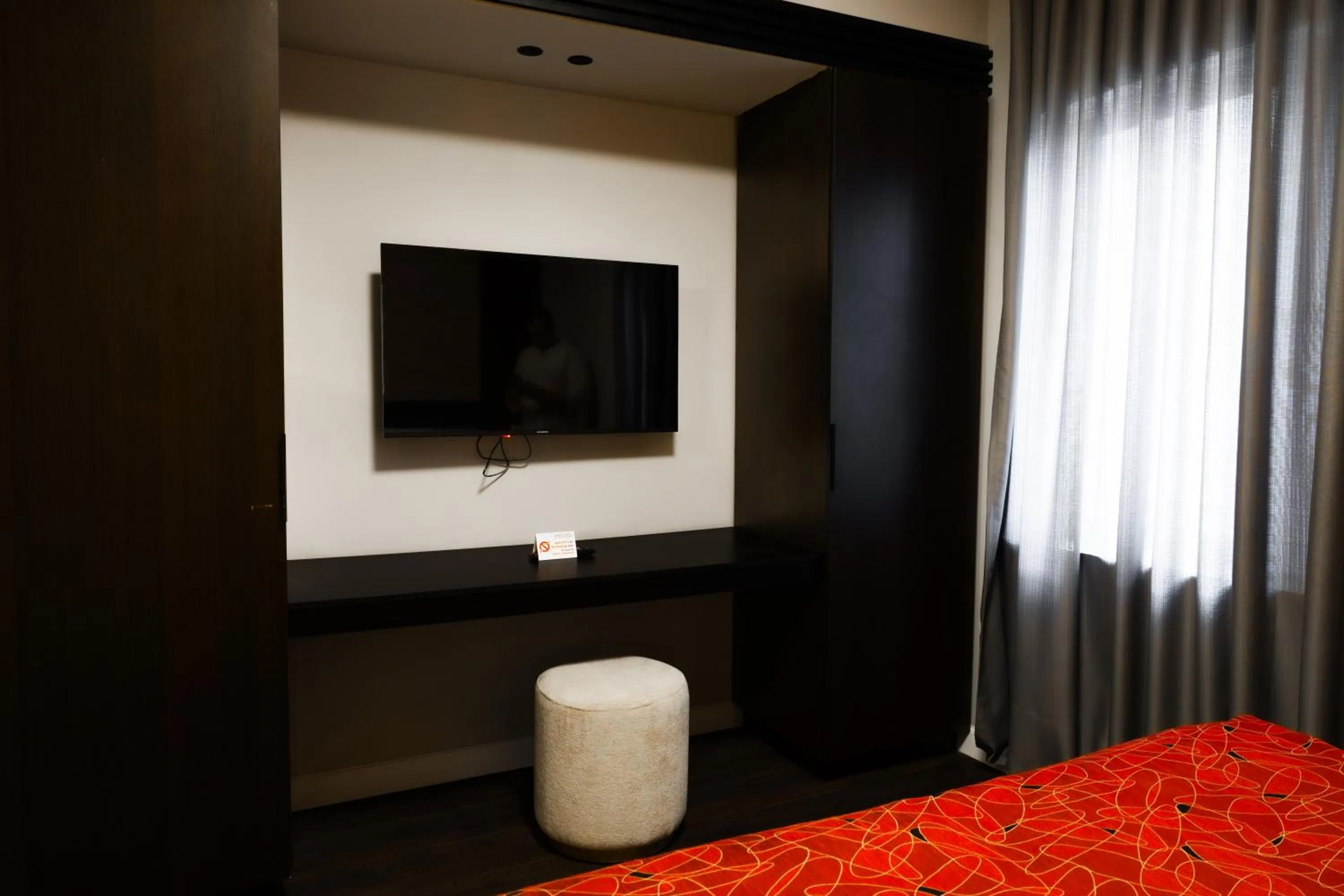 Living room, Bed in Lev Yerushalayim Hotel