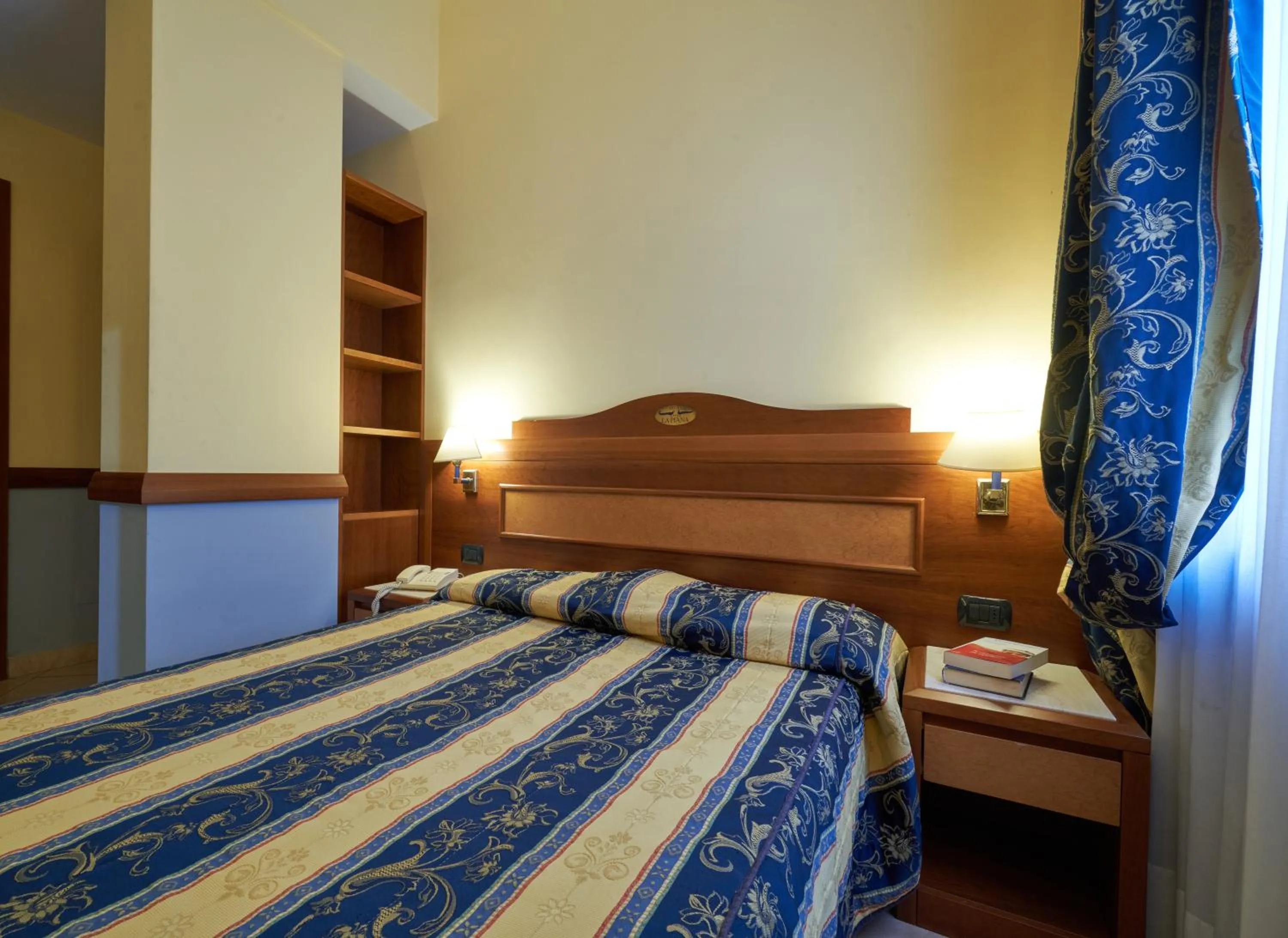 Bed in Hotel Ristorante La Piana