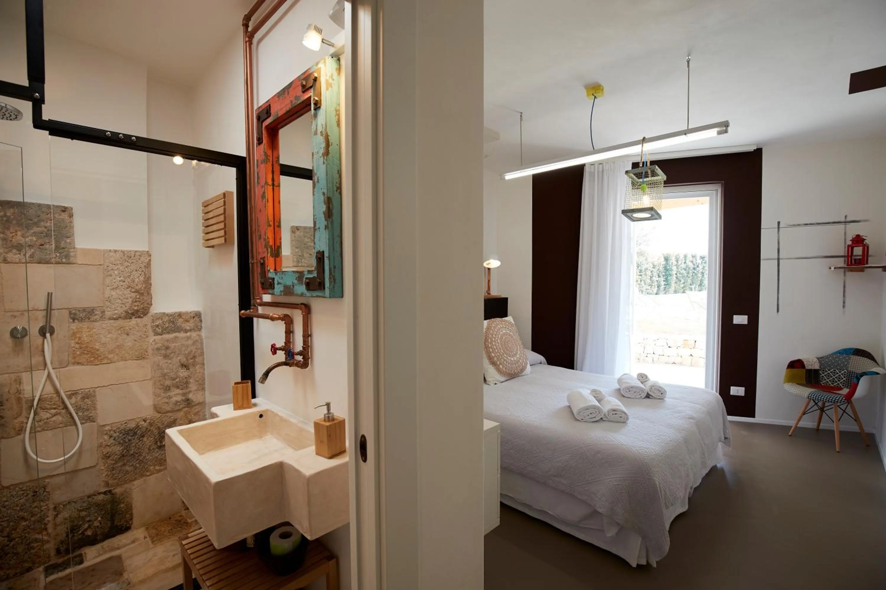 Shower, Bed in Echi di Puglia