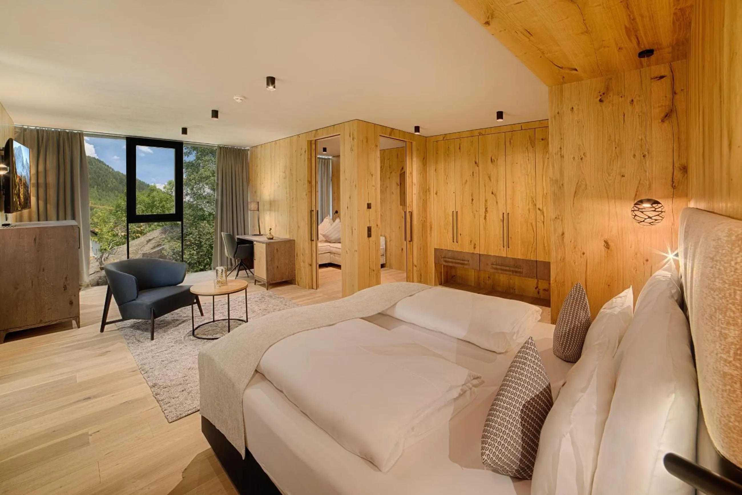 Bedroom, Bed in LUNARIS Wellnessresort