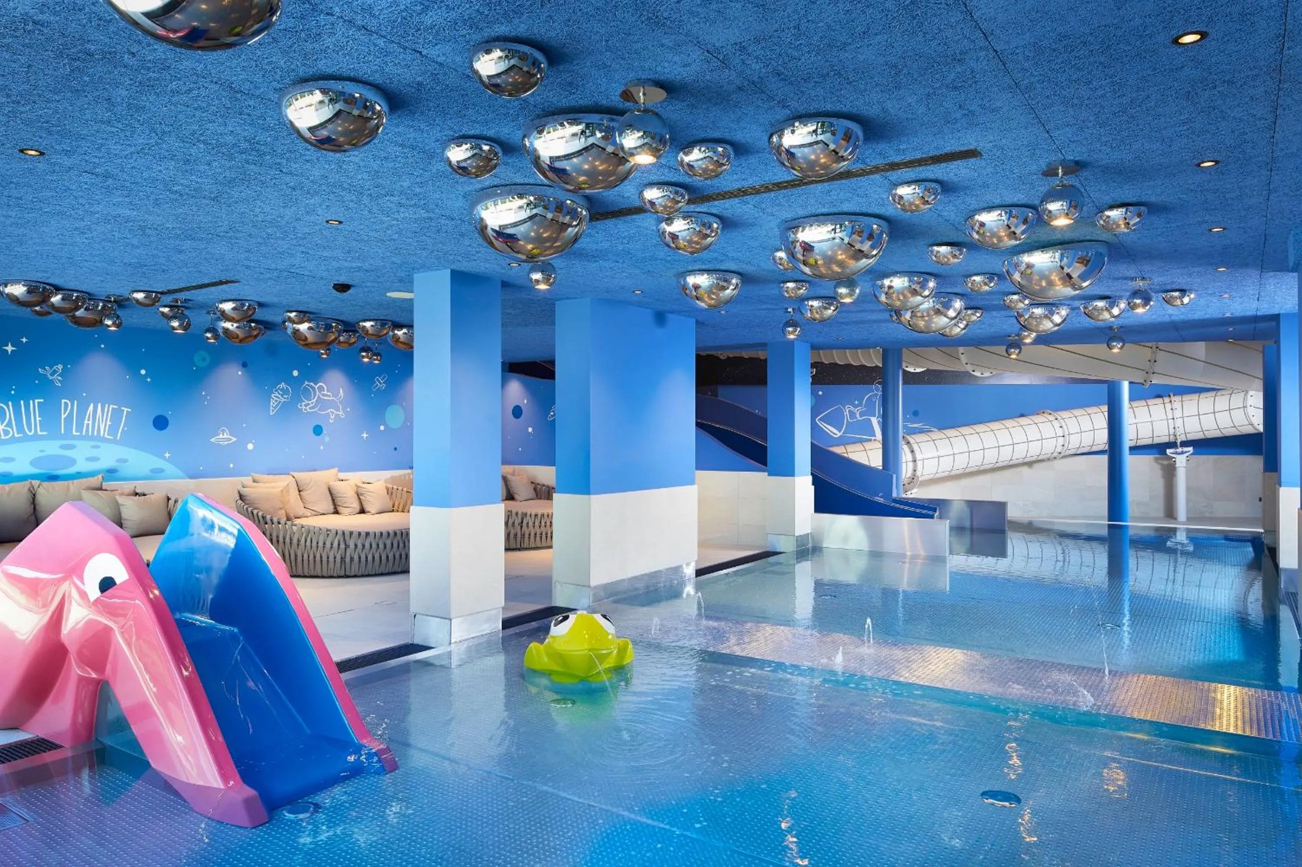 Swimming pool in LUNARIS Wellnessresort