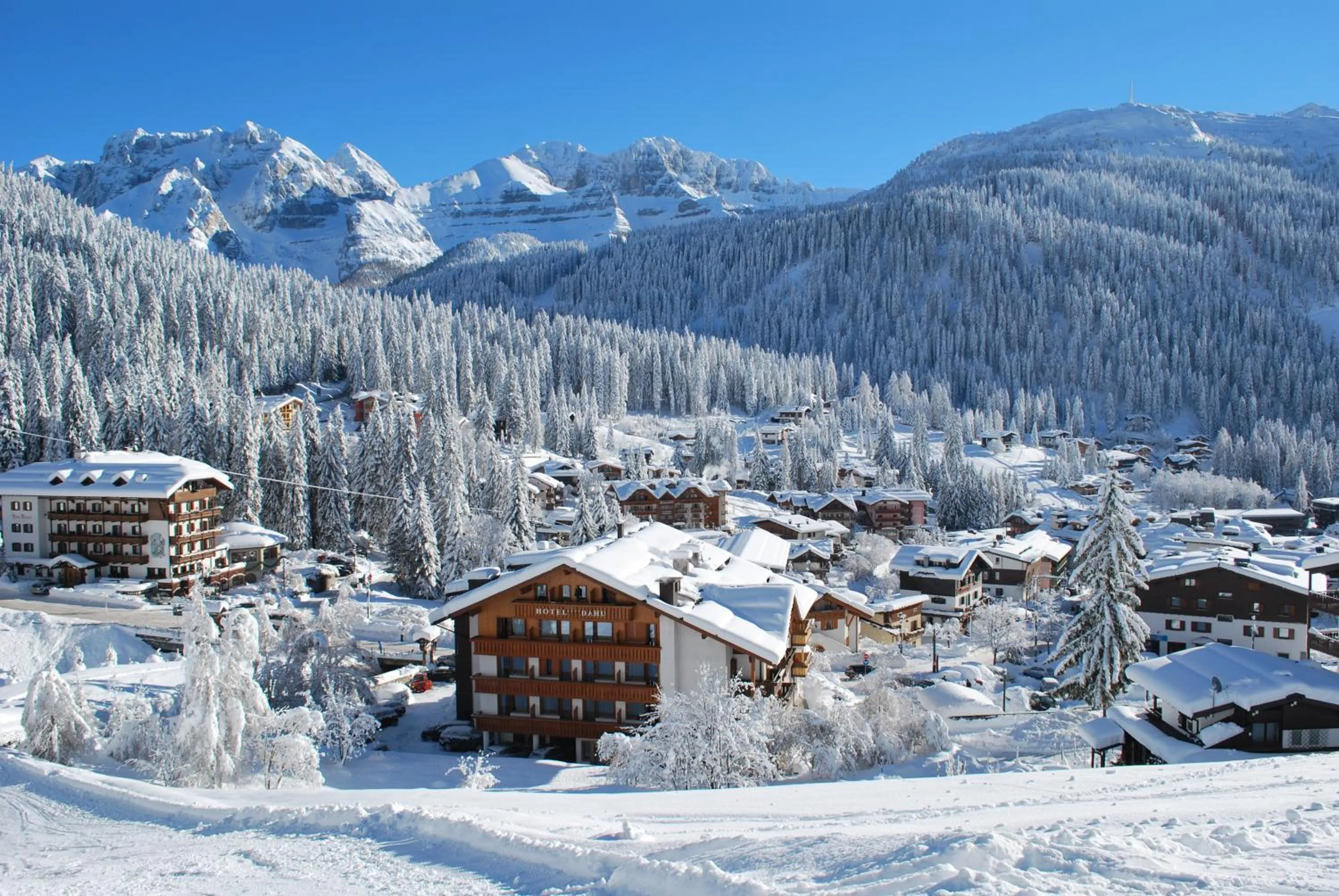 Property building in Hotel Dahu