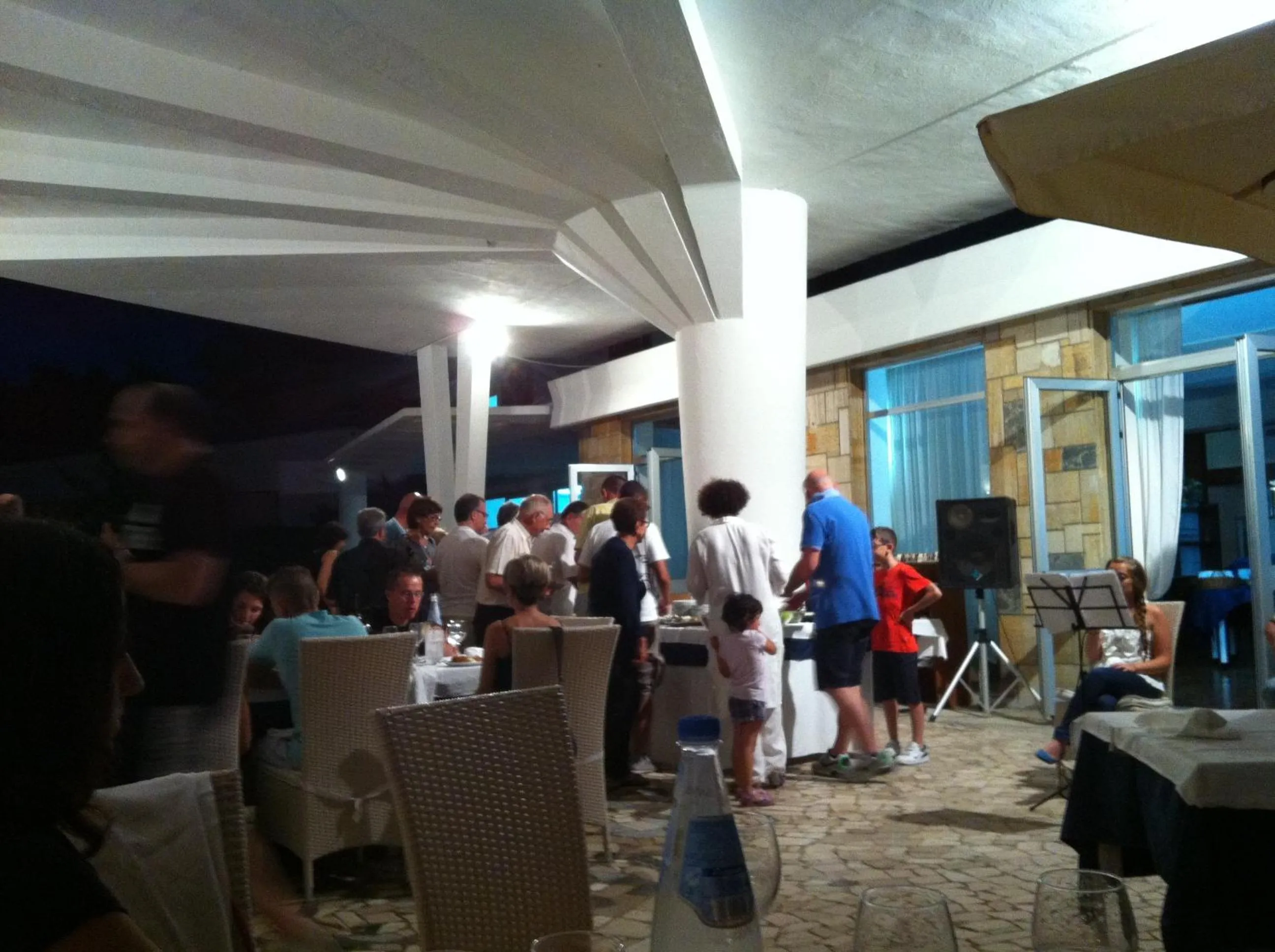 Restaurant/places to eat in Hotel Eden