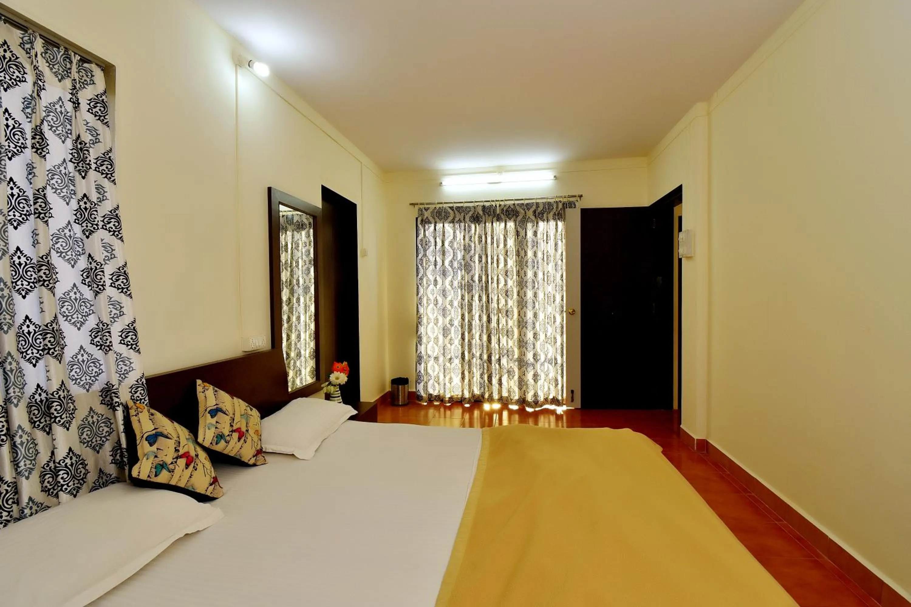 Bedroom, Bed in The Mango Inn