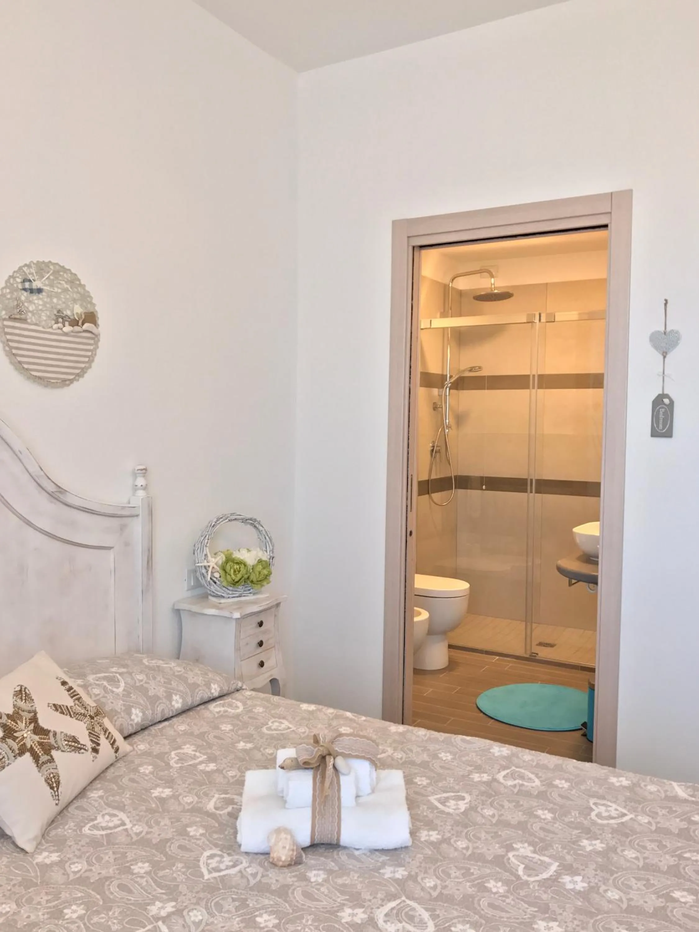 Photo of the whole room, Bed in Palmasera Charming Rooms