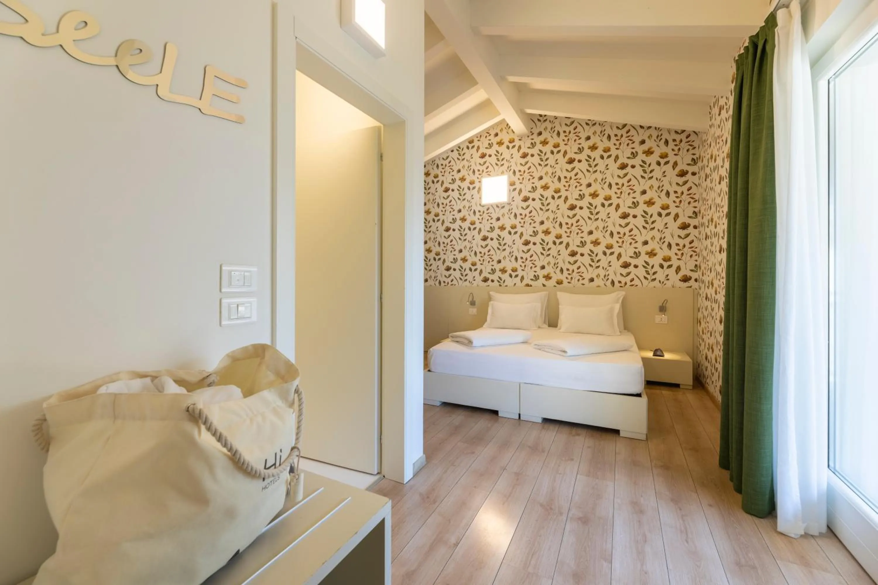 Bed in SeeLE Garda Hotel