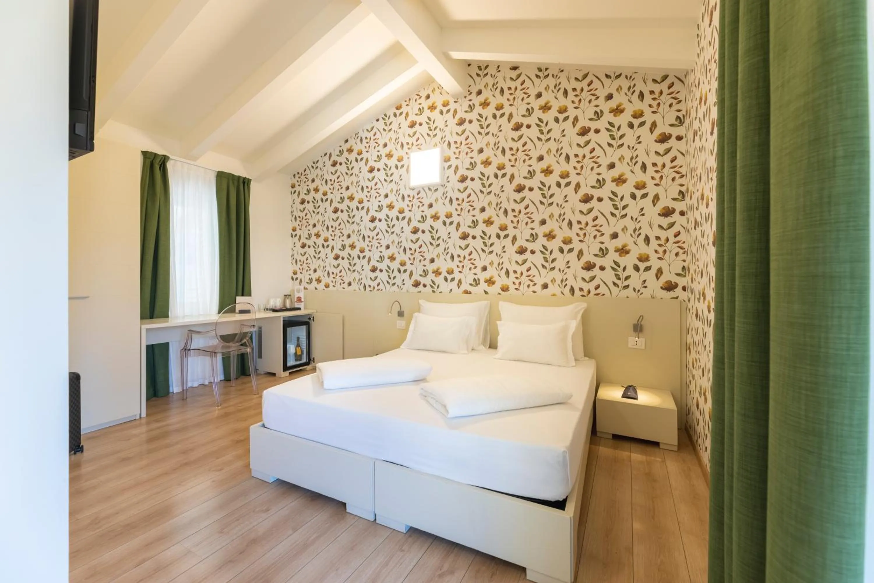 Bed in SeeLE Garda Hotel