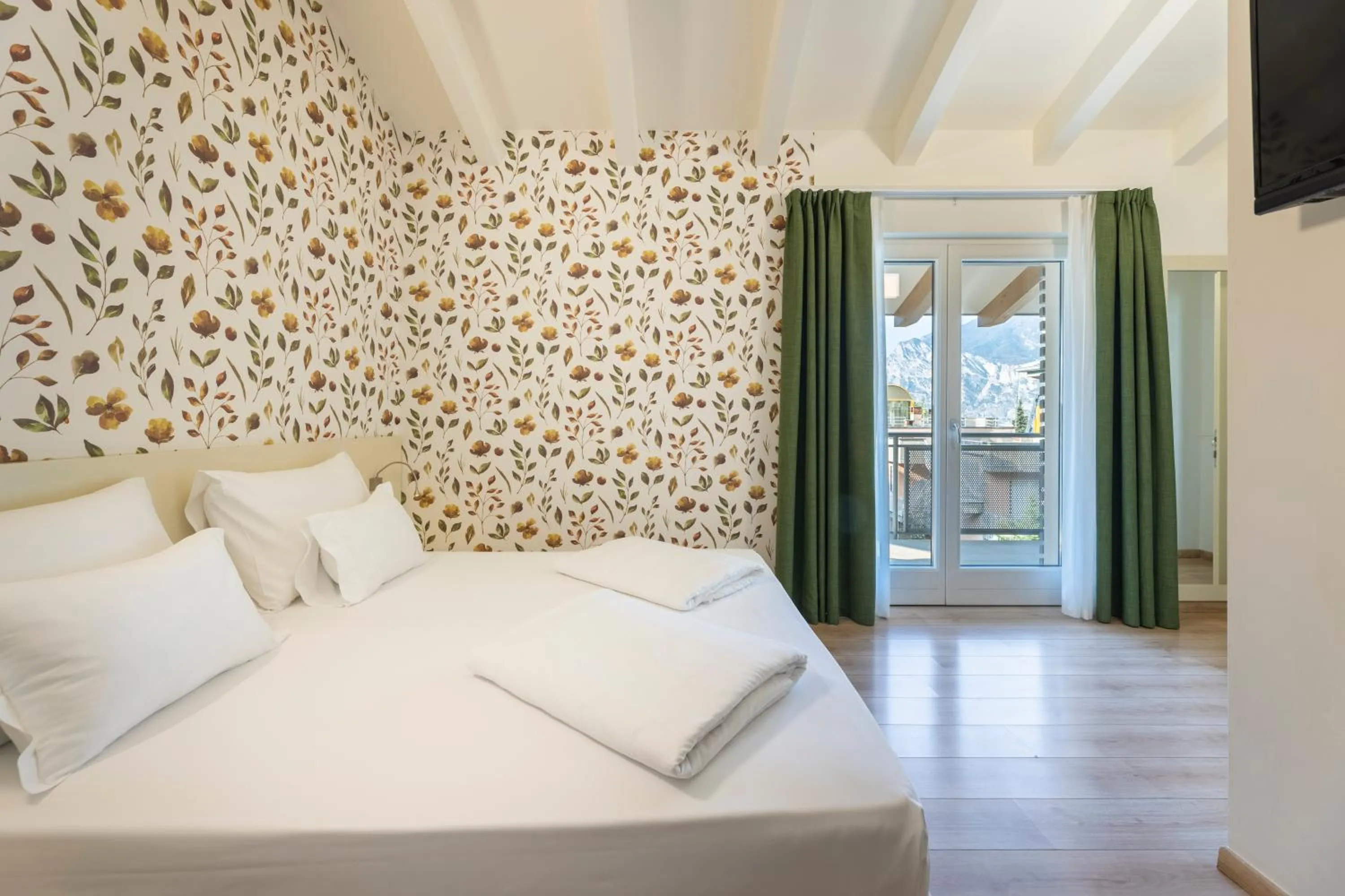 Bed in SeeLE Garda Hotel