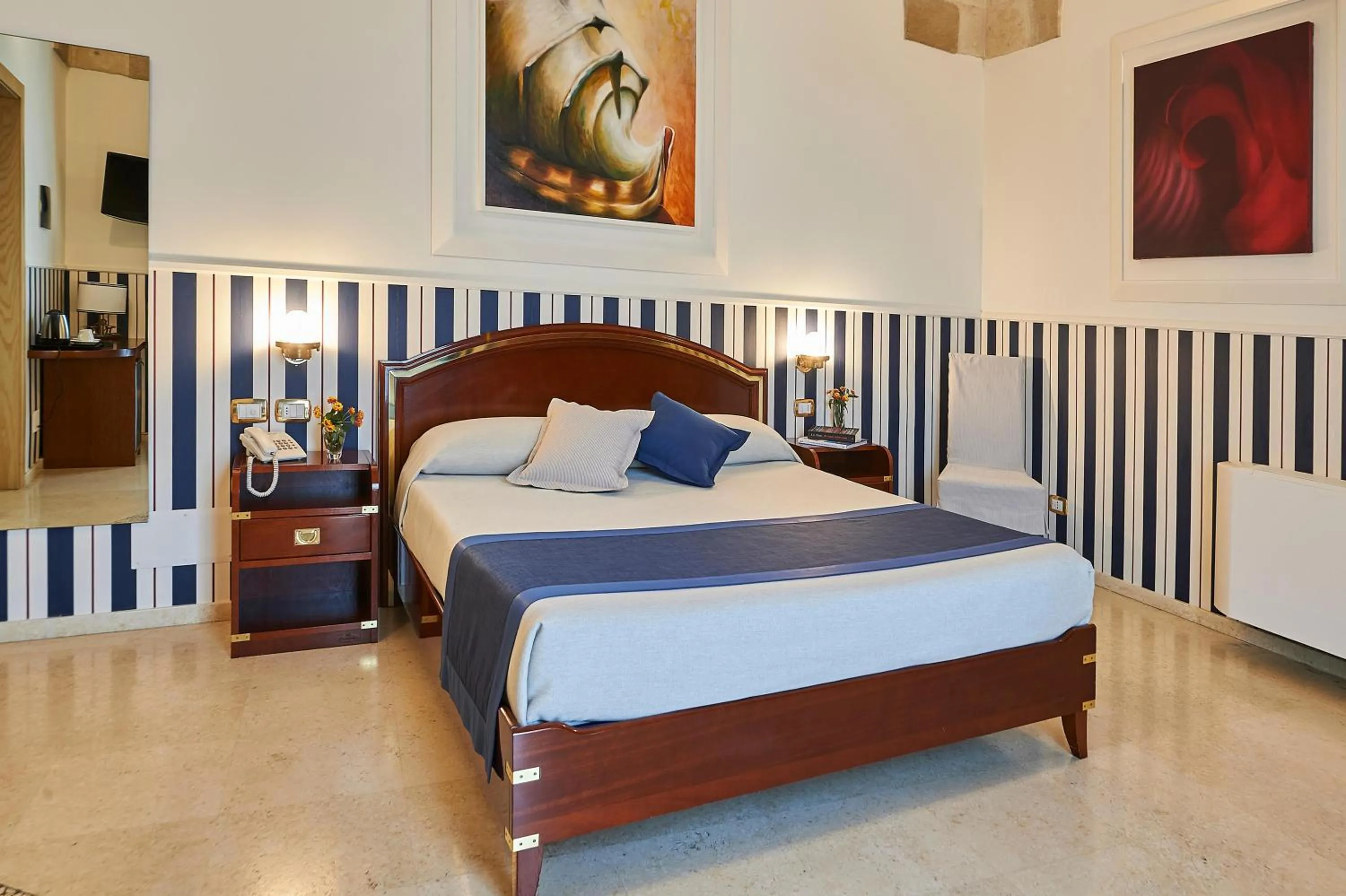 Bed in Corte Di Nettuno - CDSHotels