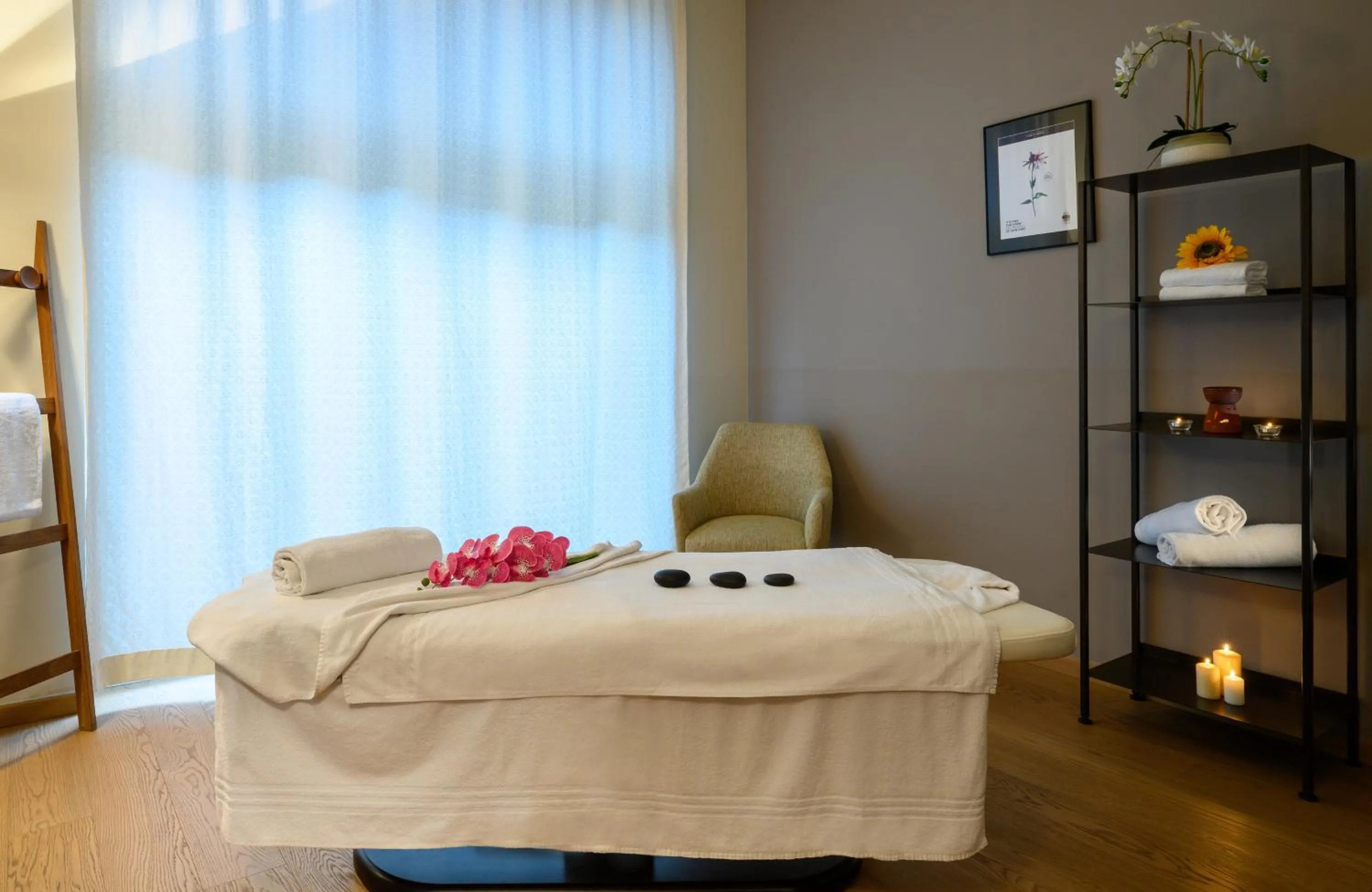 Spa and wellness centre/facilities in Leonardo Hotel Lago di Garda - Wellness and Spa