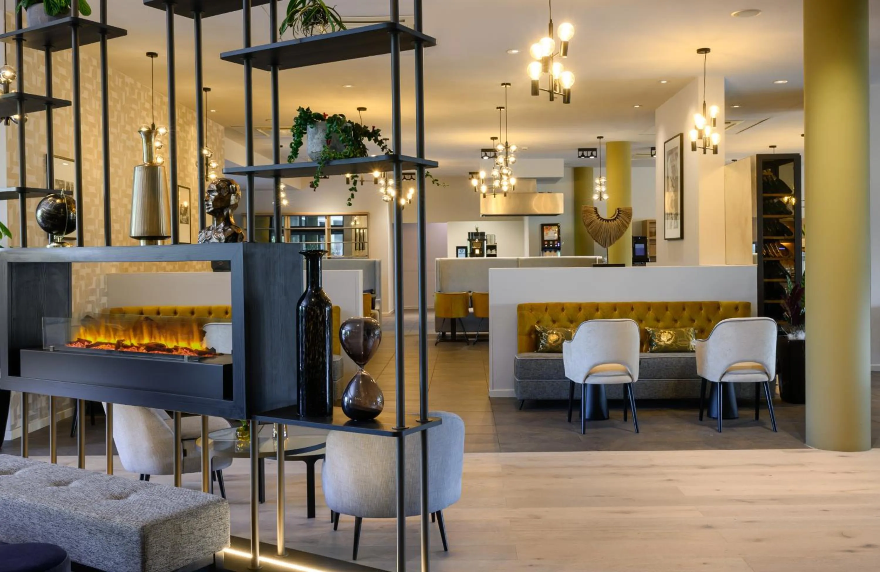 Lounge or bar in Leonardo Hotel Lago di Garda - Wellness and Spa
