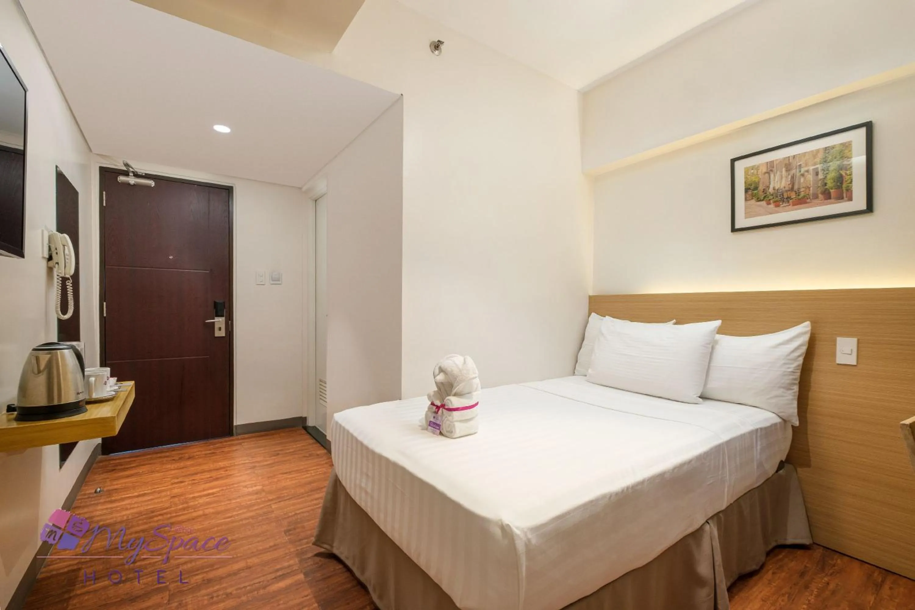 Bed in MySpace Hotel @BGC