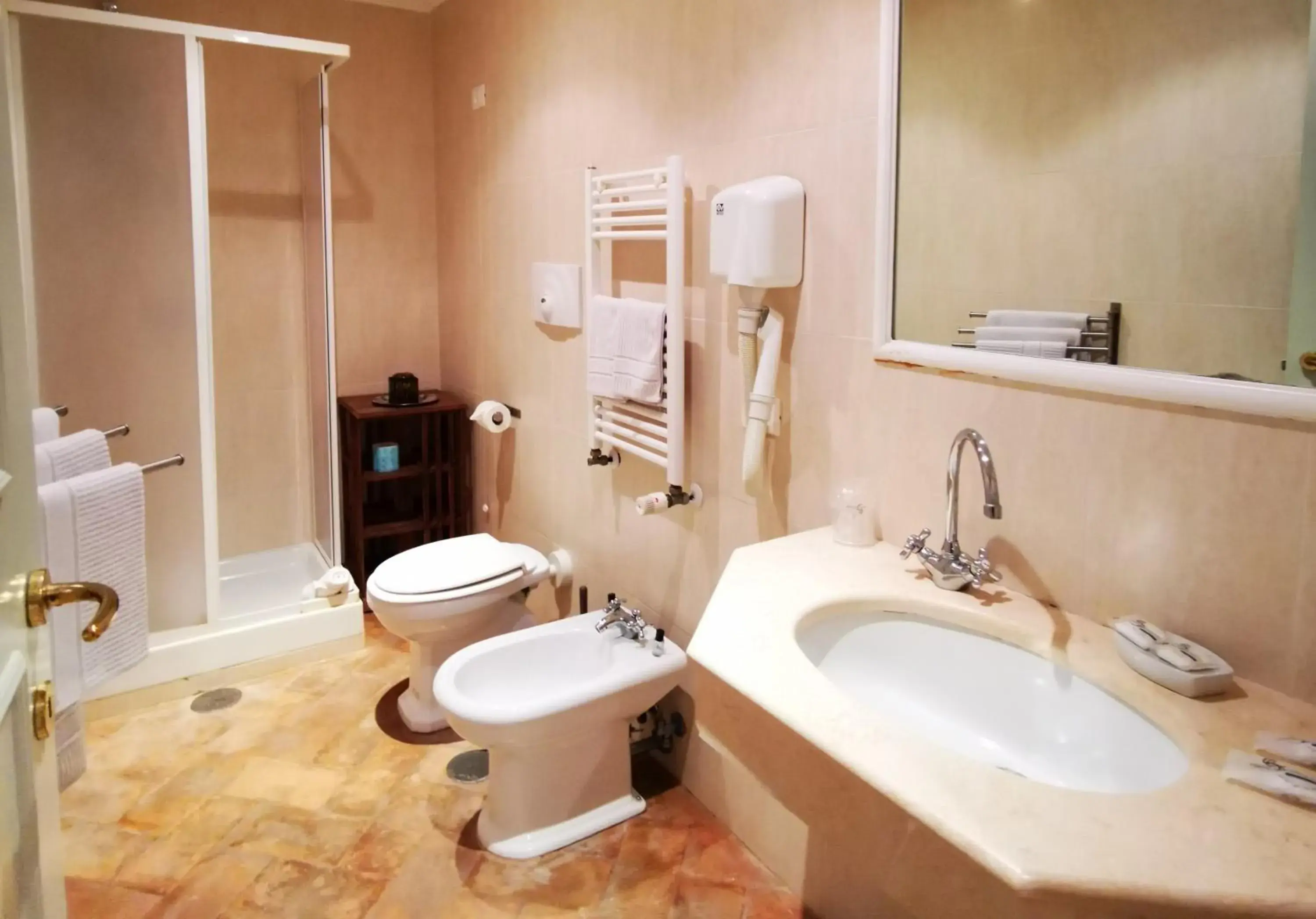 Standard Double Room with Garden View and Spa Access - single occupancy in Hotel Terme di Stigliano Standard Double Room with Garden View and Spa Access - single occupancy in Hotel Terme di Stigliano