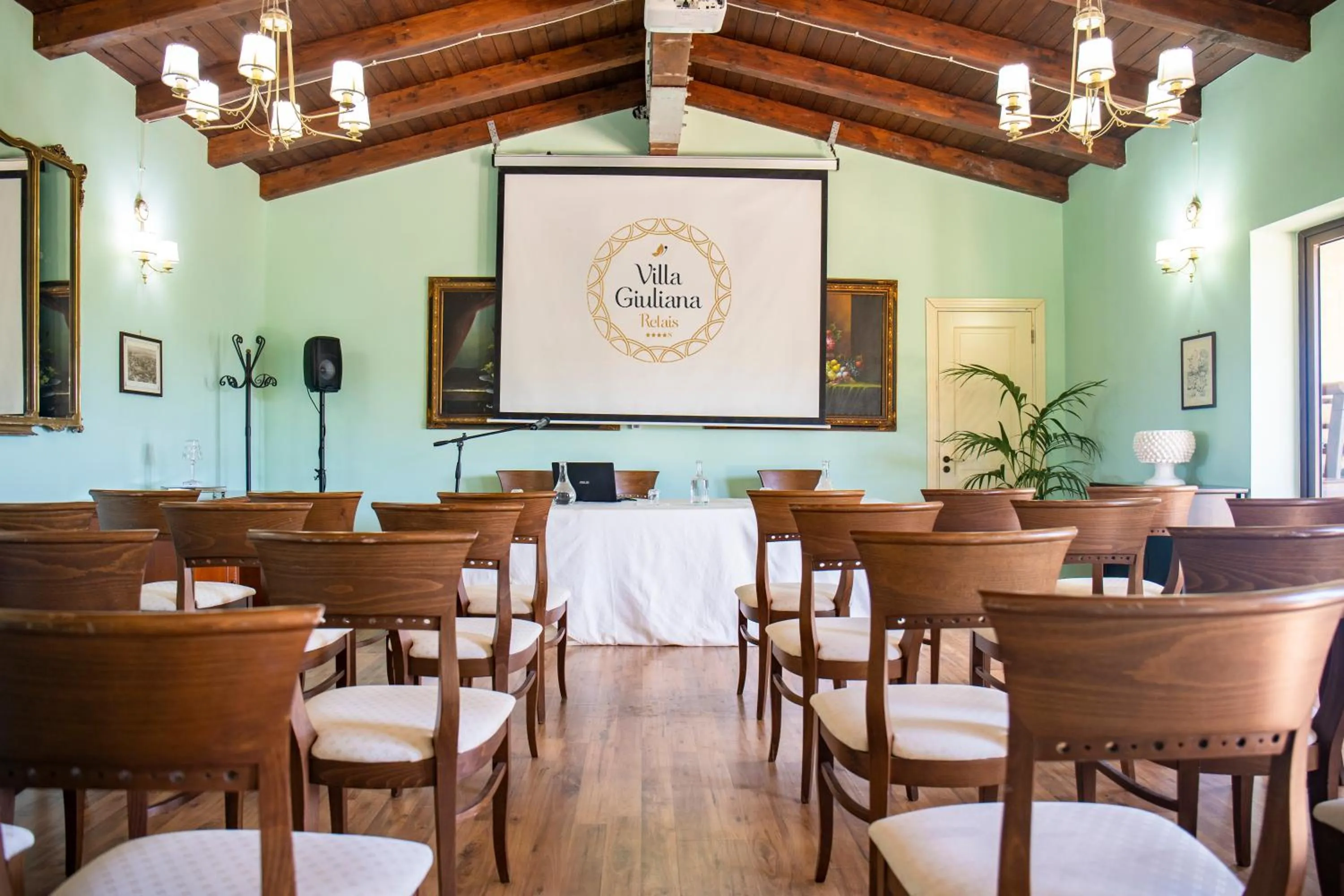 Meeting/conference room in Relais Villa Giuliana