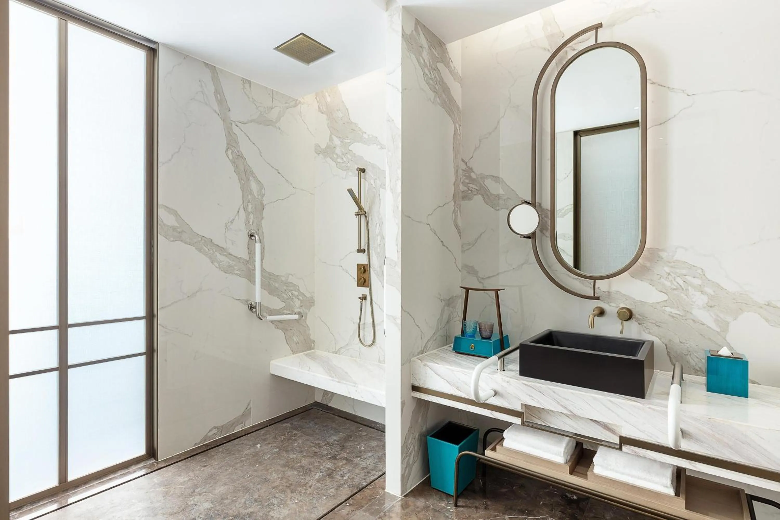 Bathroom in Midea Shunde, a Tribute Portfolio Hotel