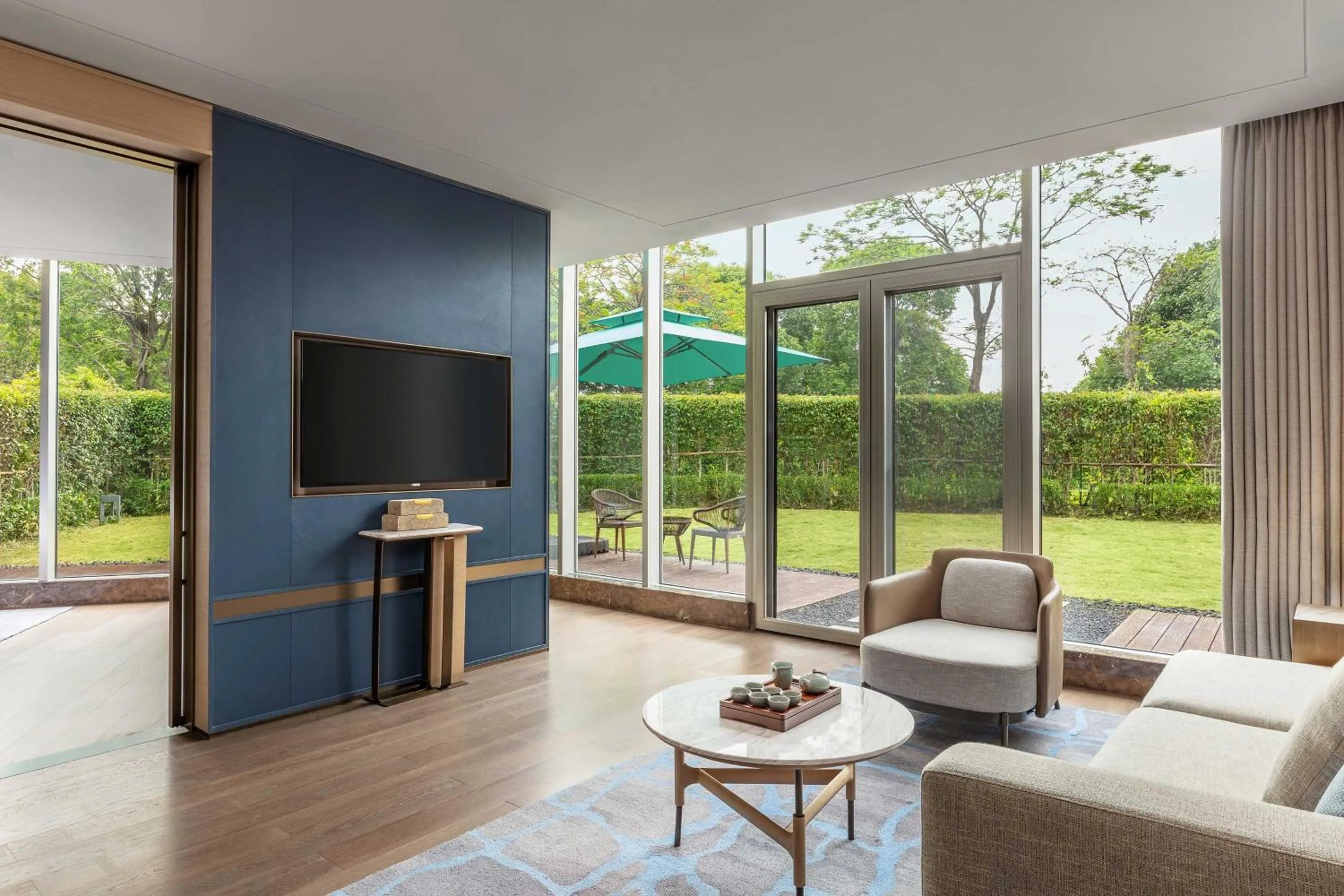 Living room in Midea Shunde, a Tribute Portfolio Hotel