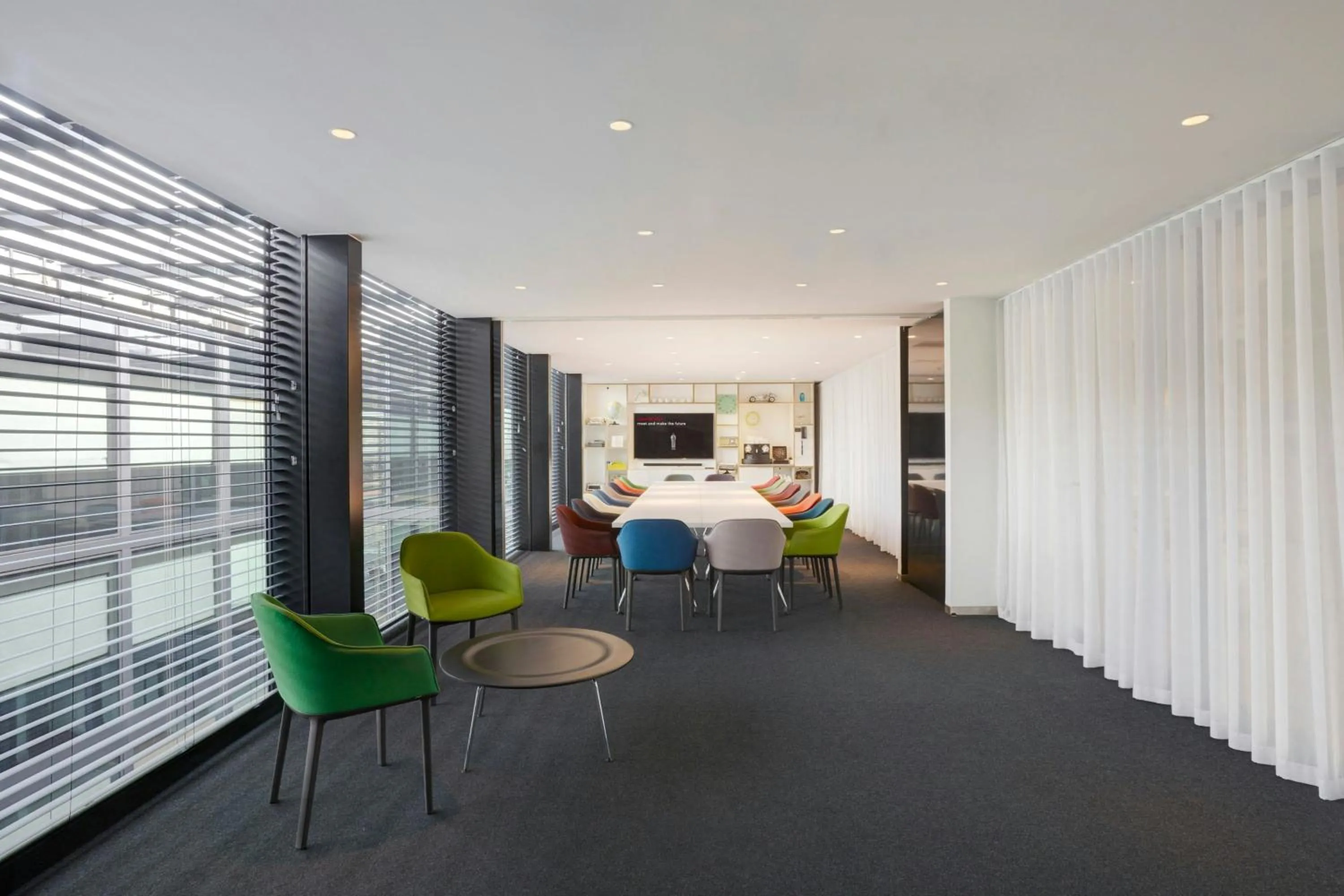 Meeting/conference room in citizenM Tower of London