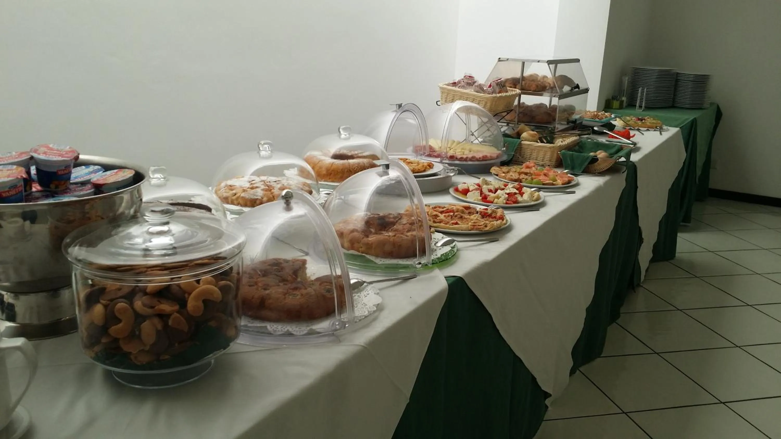 Restaurant/places to eat in La Zagara Hotel