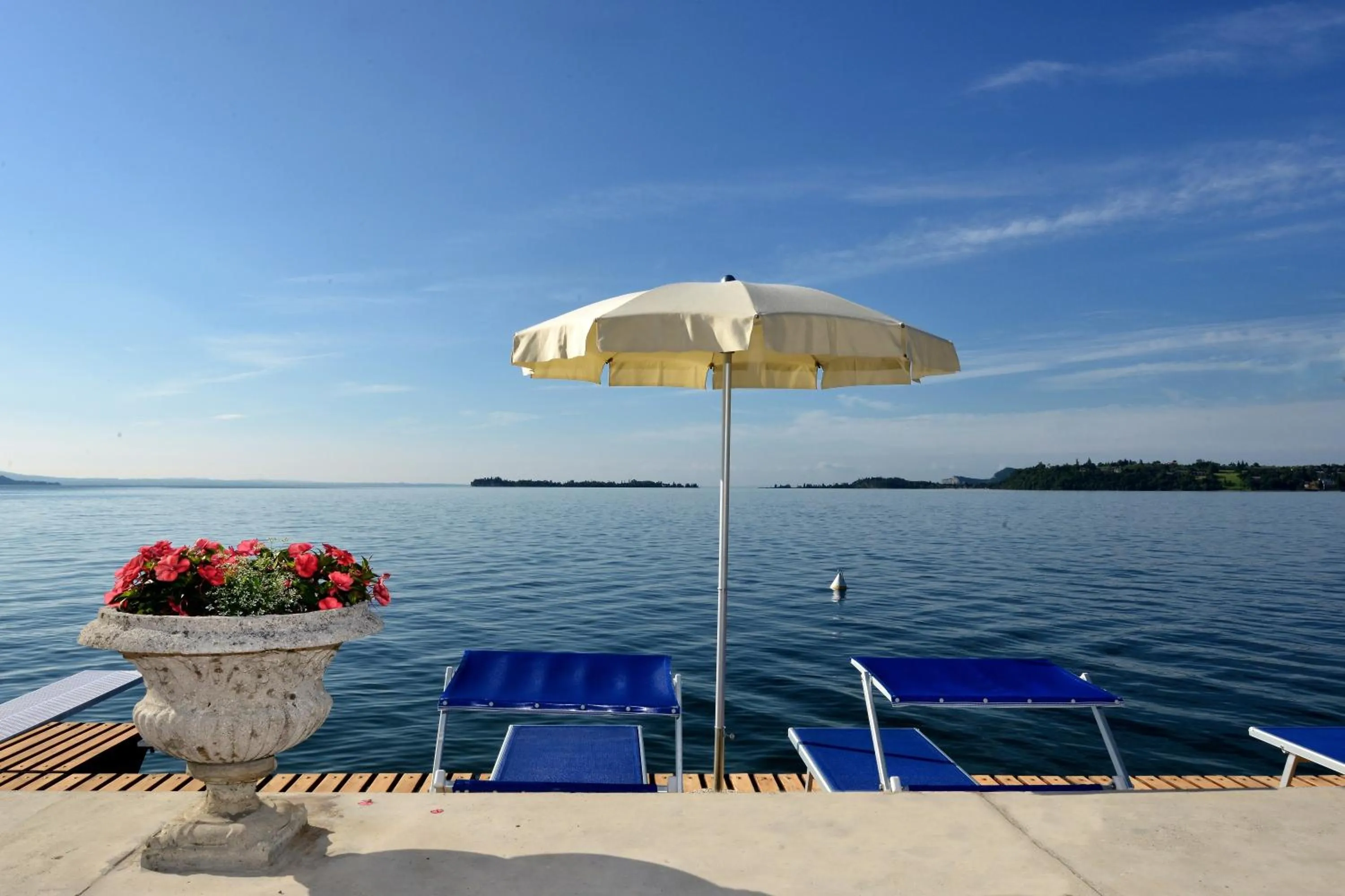 Patio in Hotel Monte Baldo e Villa Acquarone