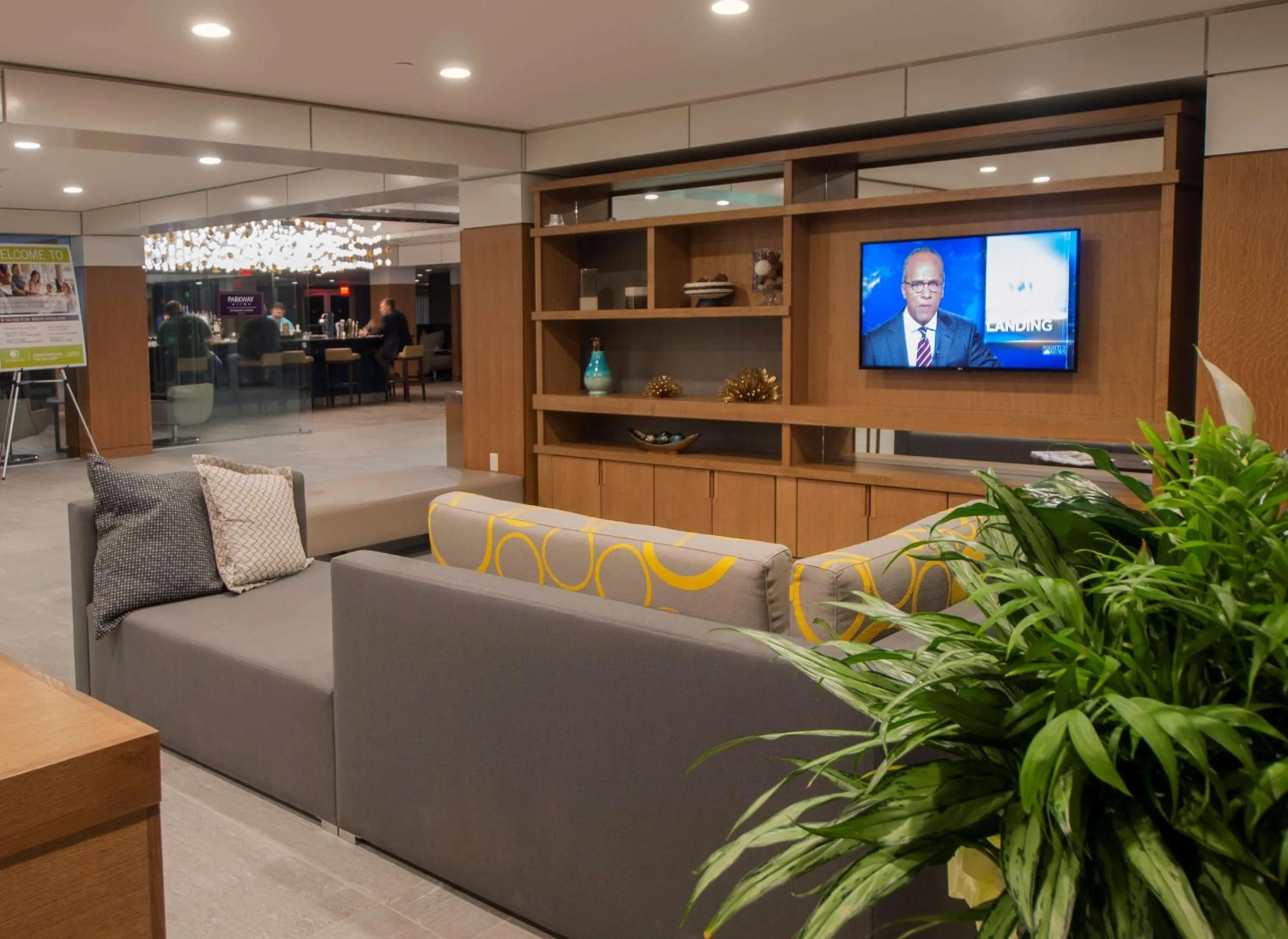 Lounge or bar in DoubleTree by Hilton Hotel Niagara Falls New York