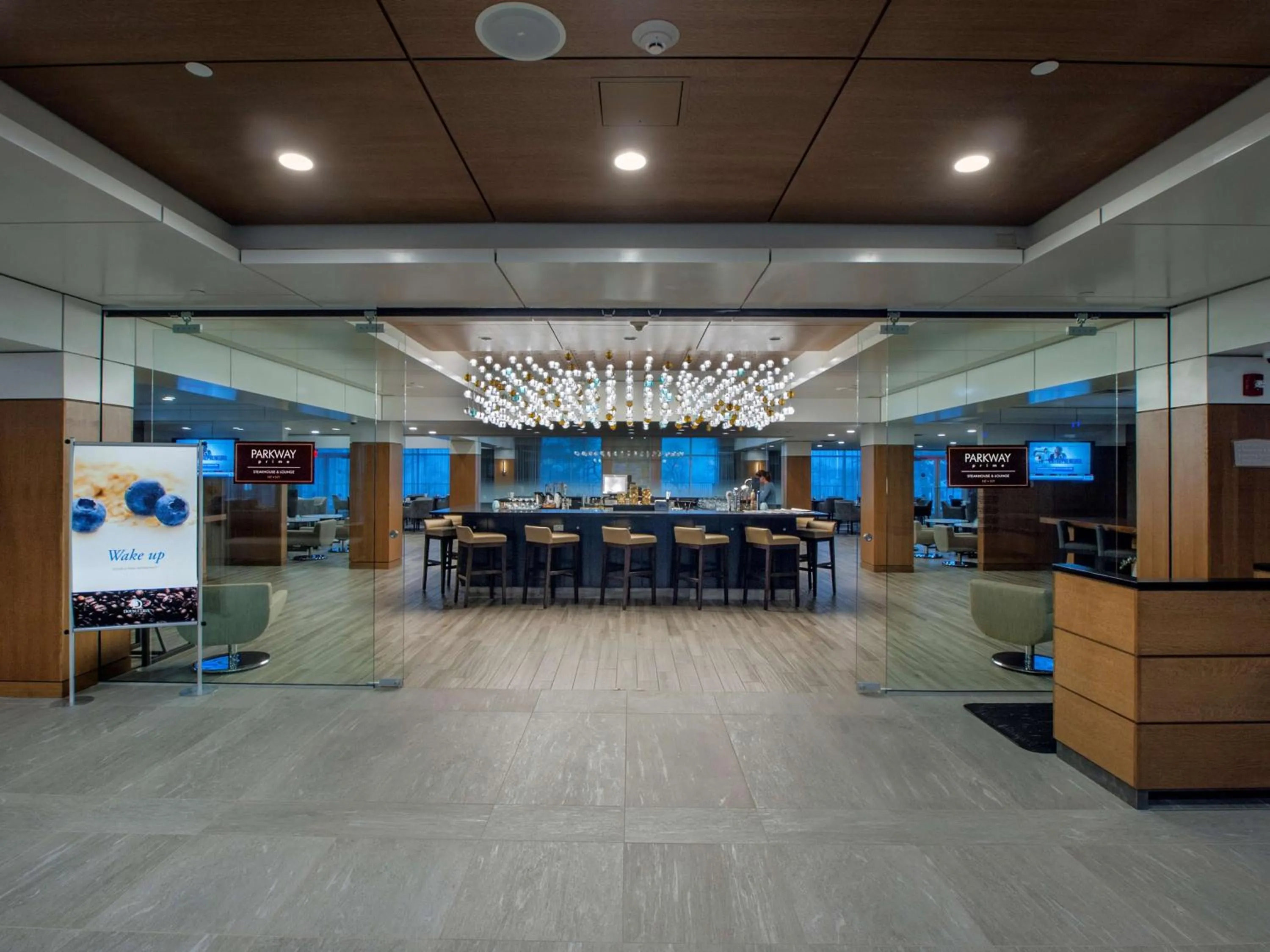 Restaurant/places to eat in DoubleTree by Hilton Hotel Niagara Falls New York