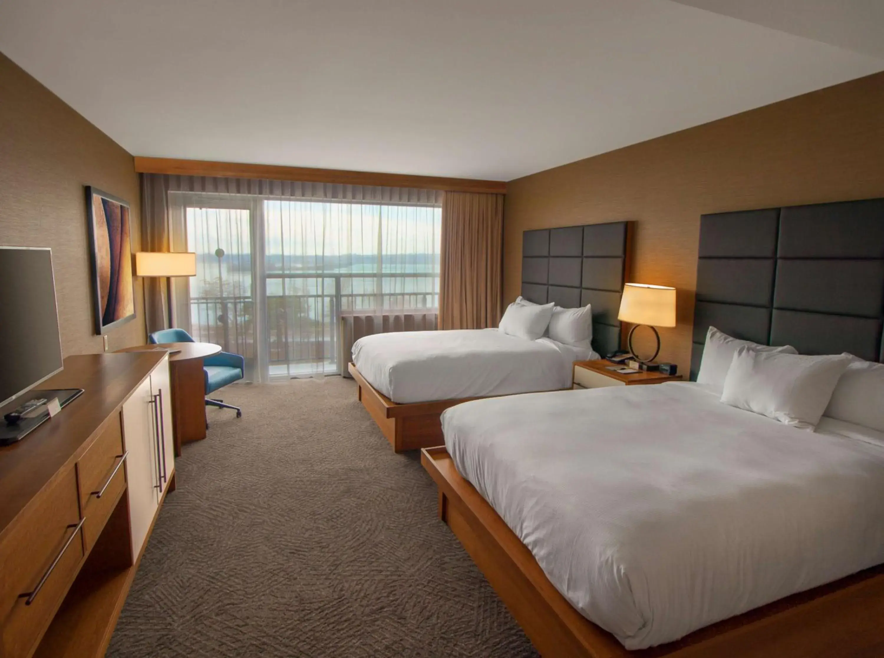 Queen Room with Two Queen Beds - Balcony and River View in DoubleTree by Hilton Hotel Niagara Falls New York Queen Room with Two Queen Beds - Balcony and River View in DoubleTree by Hilton Hotel Niagara Falls New York