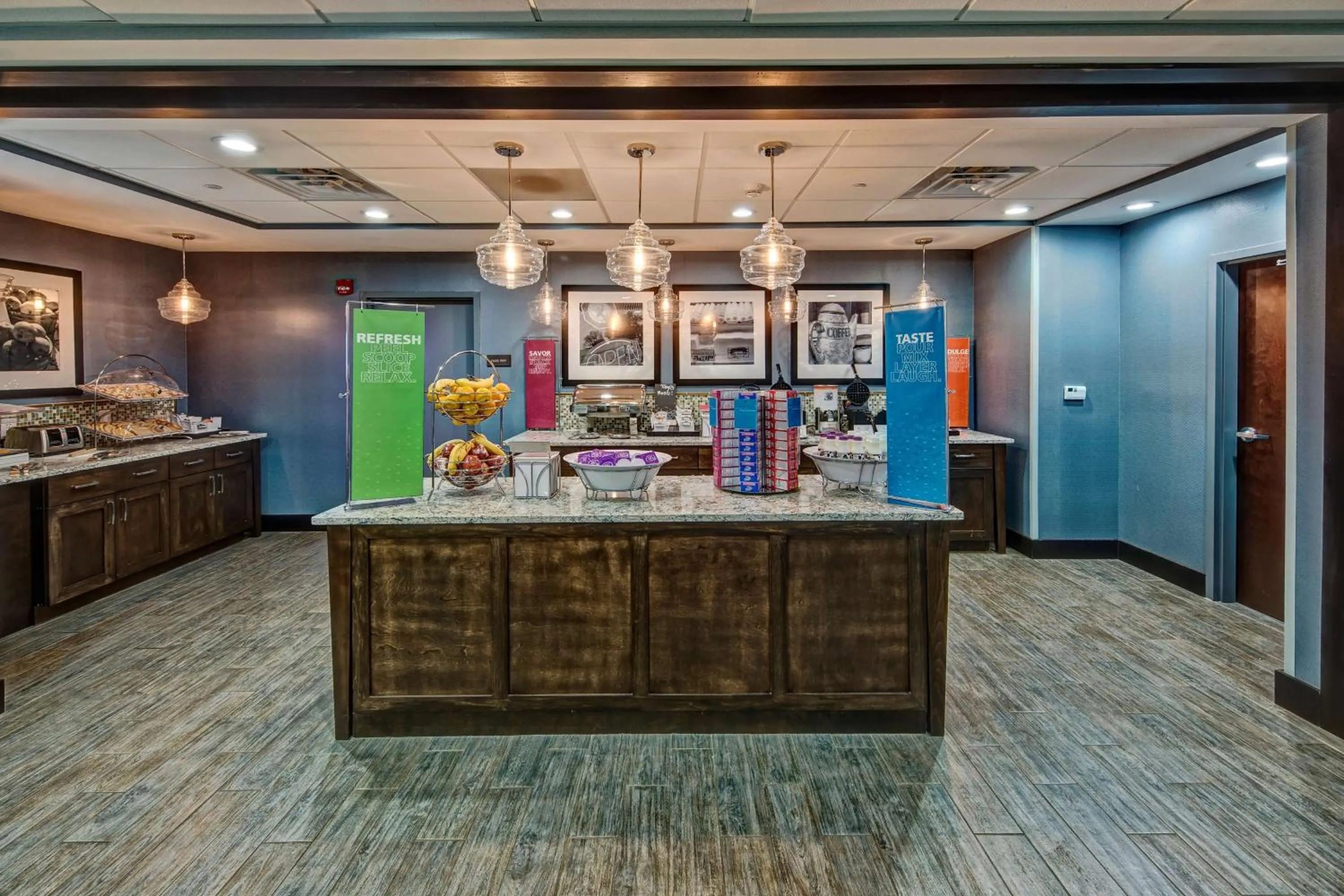 Dining area in Hampton Inn Summerville SC