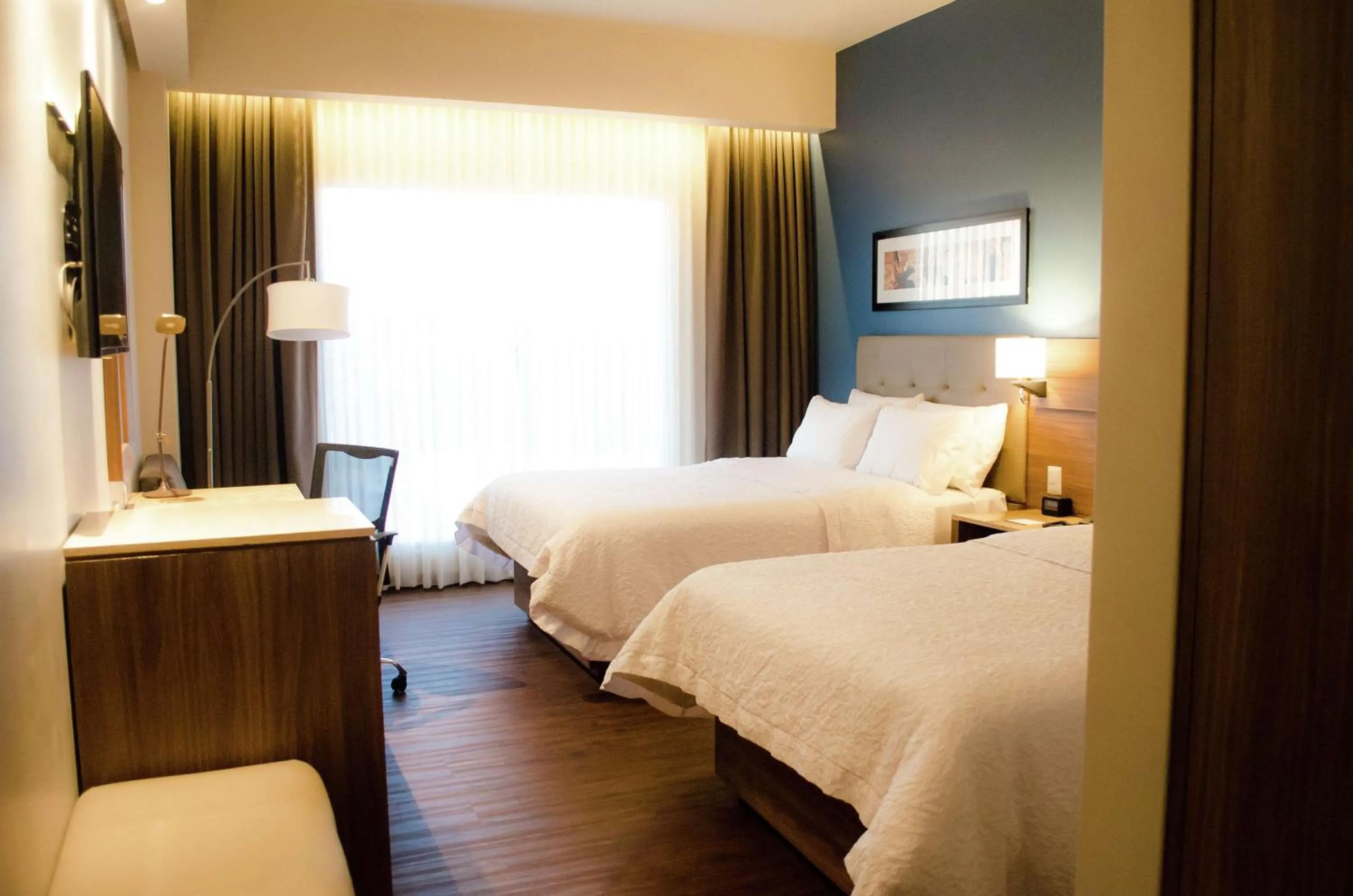 Bedroom, Bed in Hampton Inn by Hilton Durango