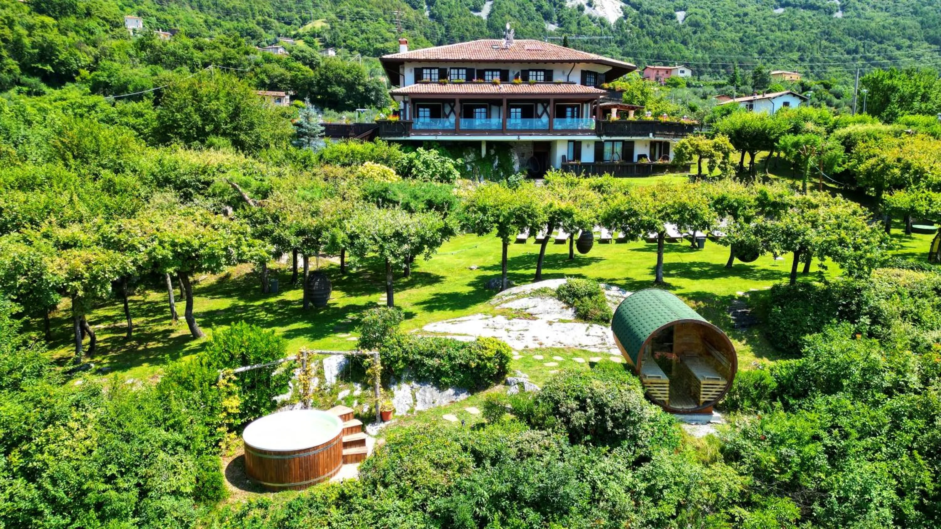 Property building in Hotel Querceto Wellness & Spa - Garda Lake Collection