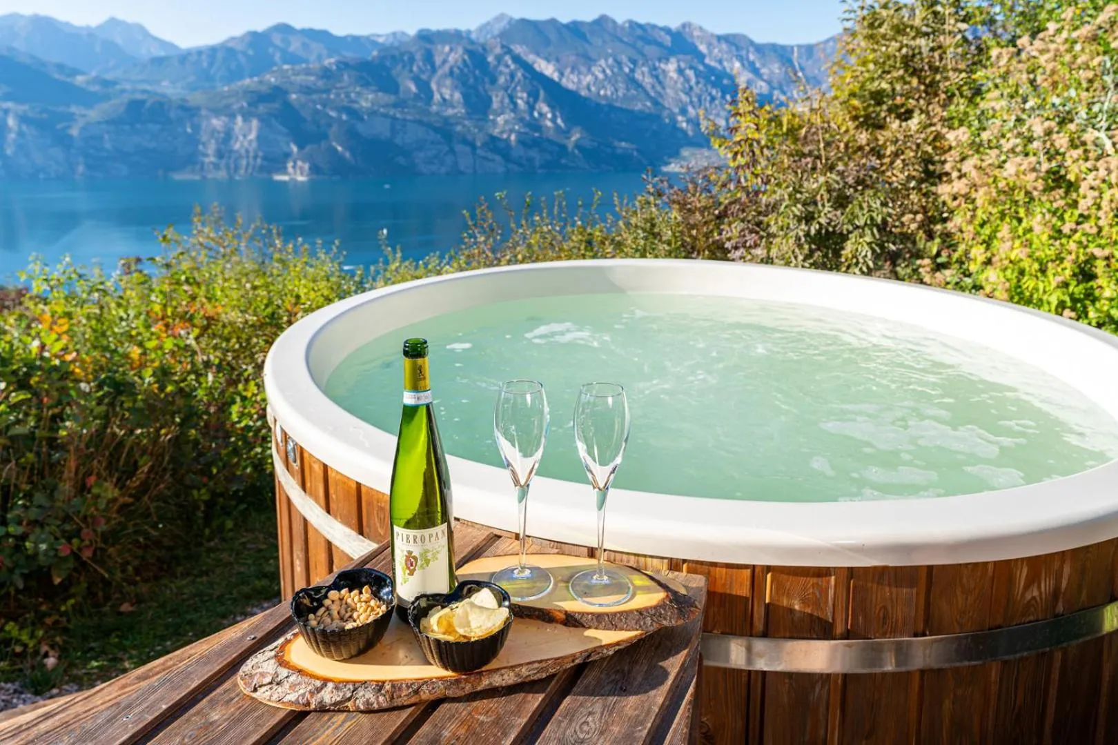Hot Tub in Hotel Querceto Wellness & Spa - Garda Lake Collection