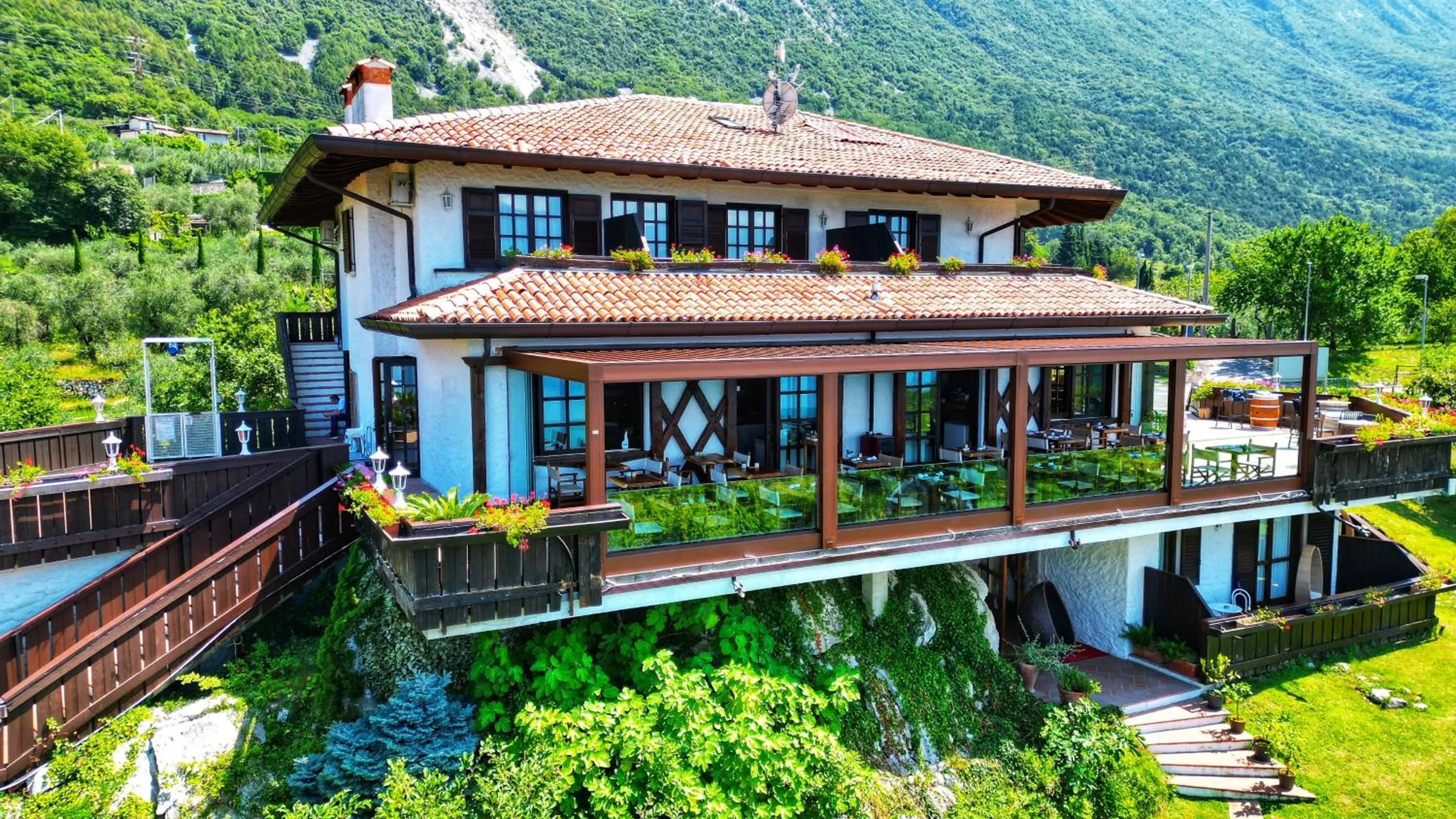 Property building in Hotel Querceto Wellness & Spa - Garda Lake Collection