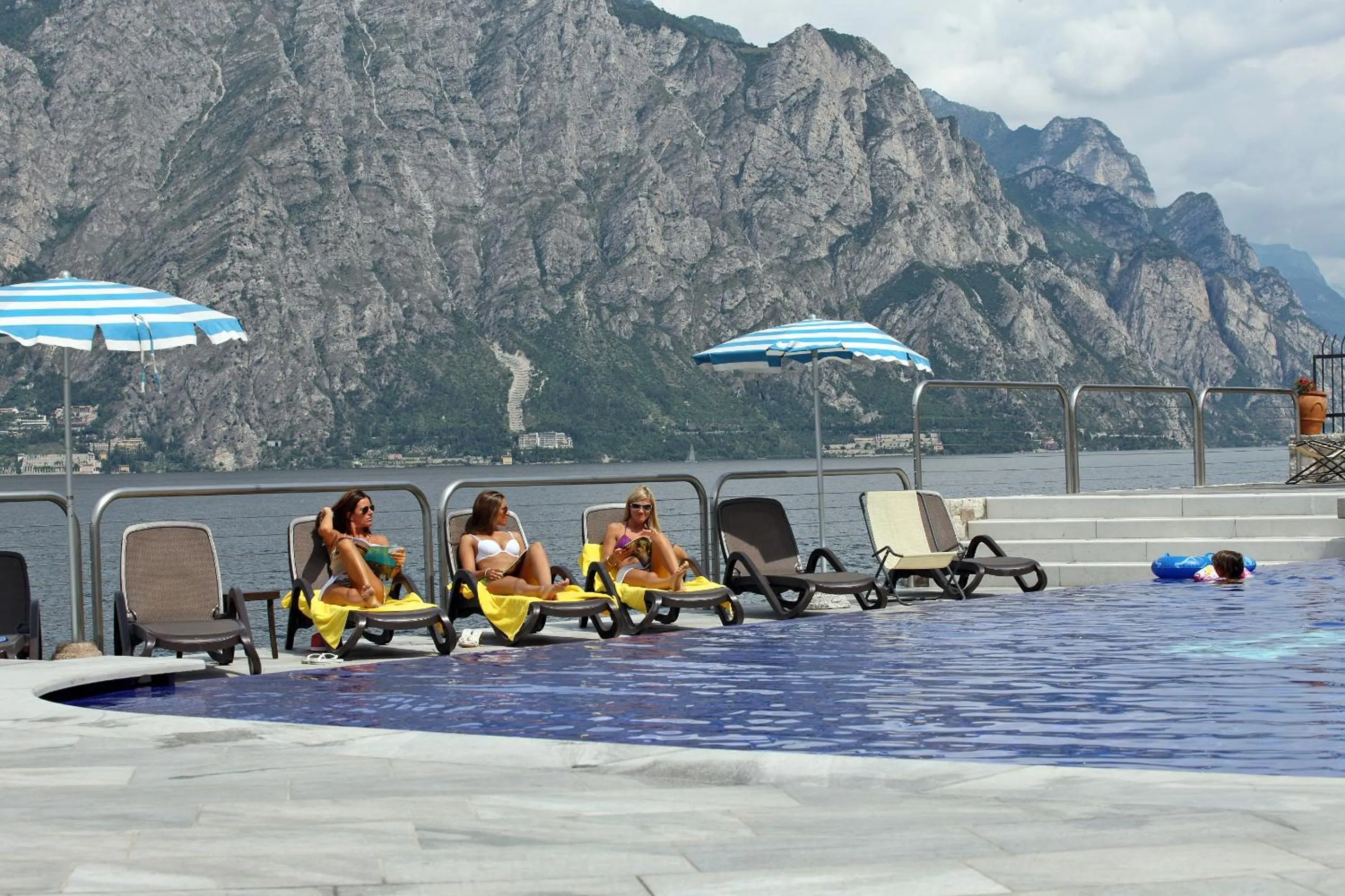 Lake view in Hotel Sailing Center