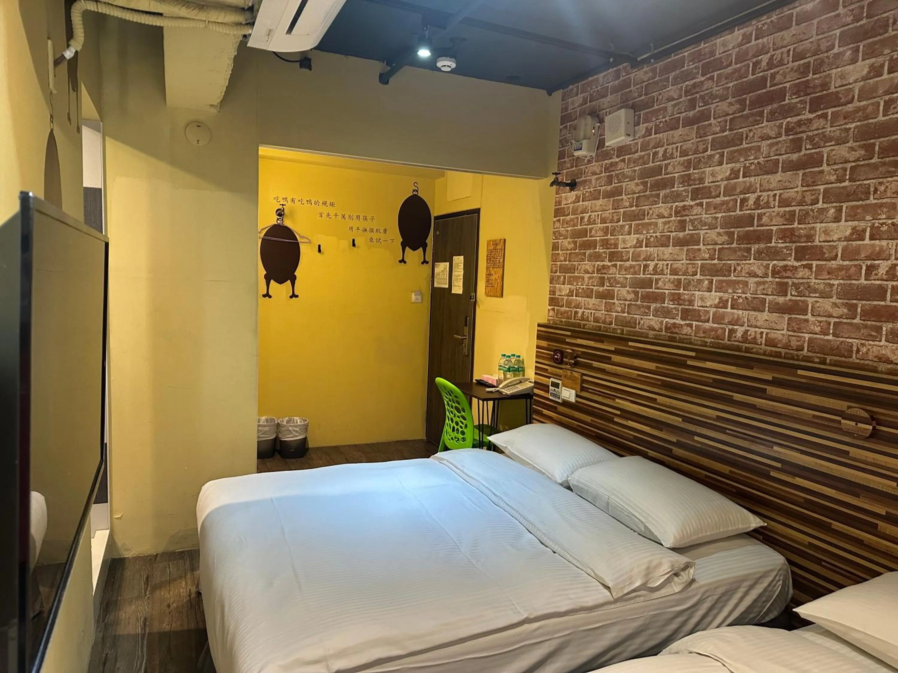 Photo of the whole room, Bed in R10 Eco Hotel