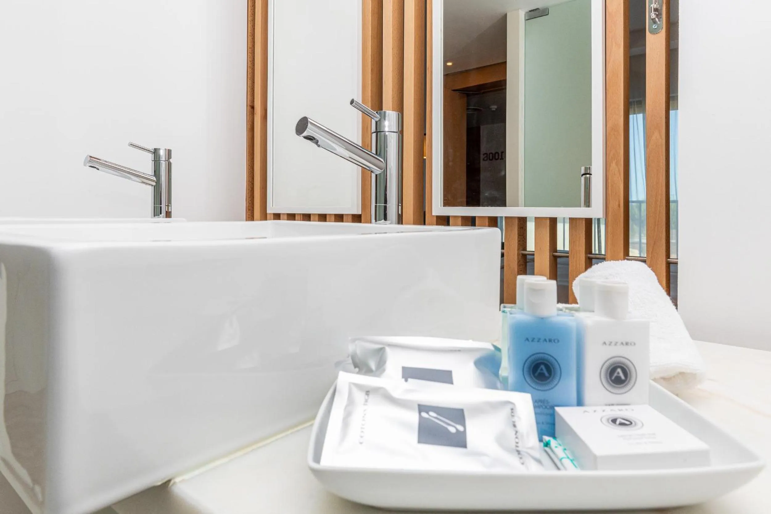 Bathroom in Algarve Race Resort - Hotel