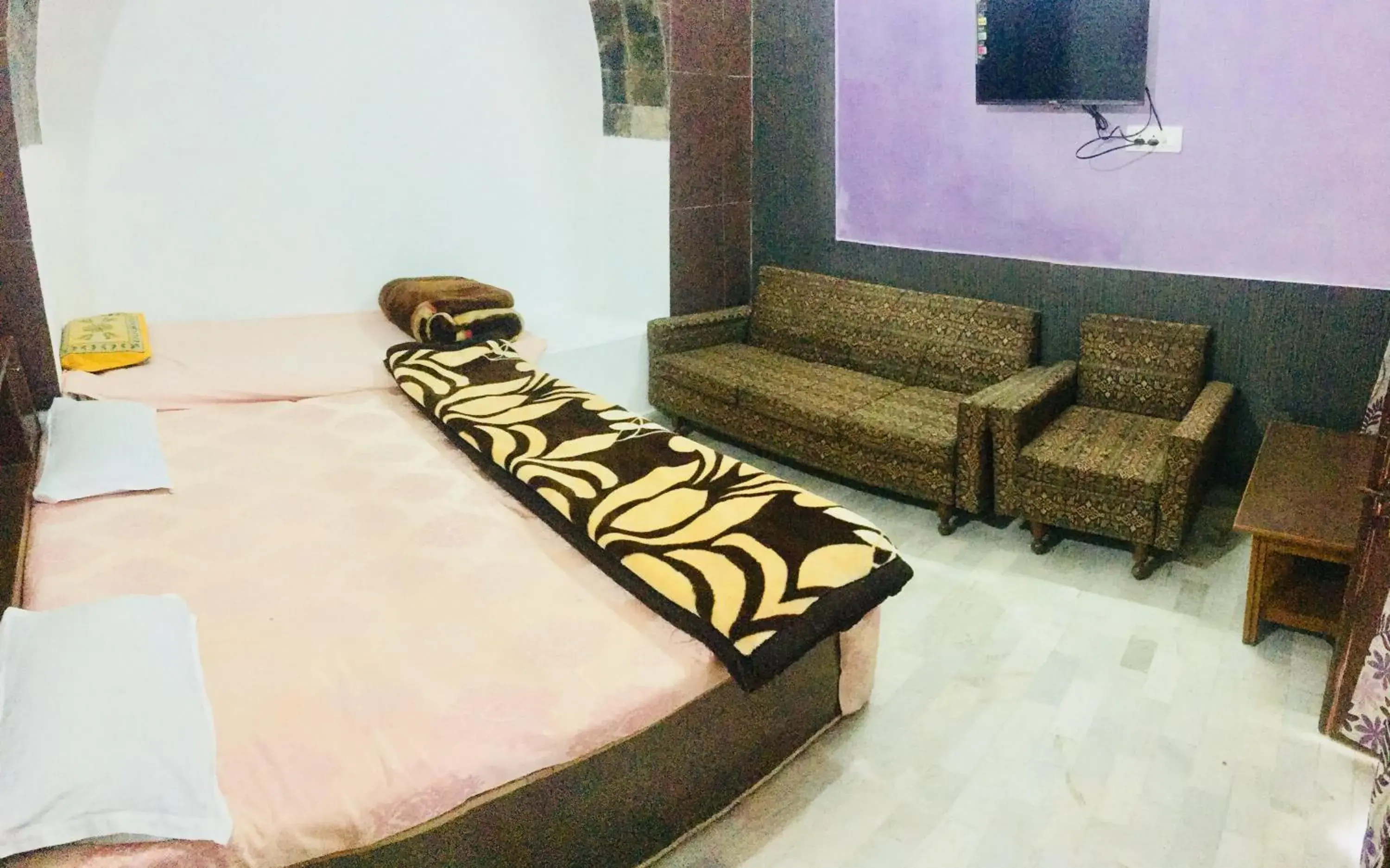 Premium Double Room With A/C in Hotel Heritage Sanyam Premium Double Room With A/C in Hotel Heritage Sanyam