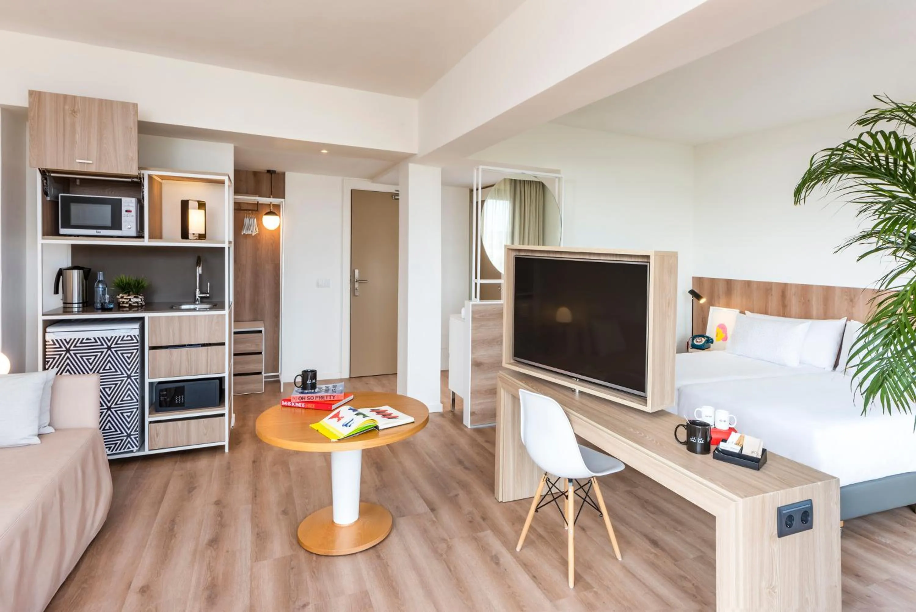 Living room in INNSiDE by Meliá Alcudia