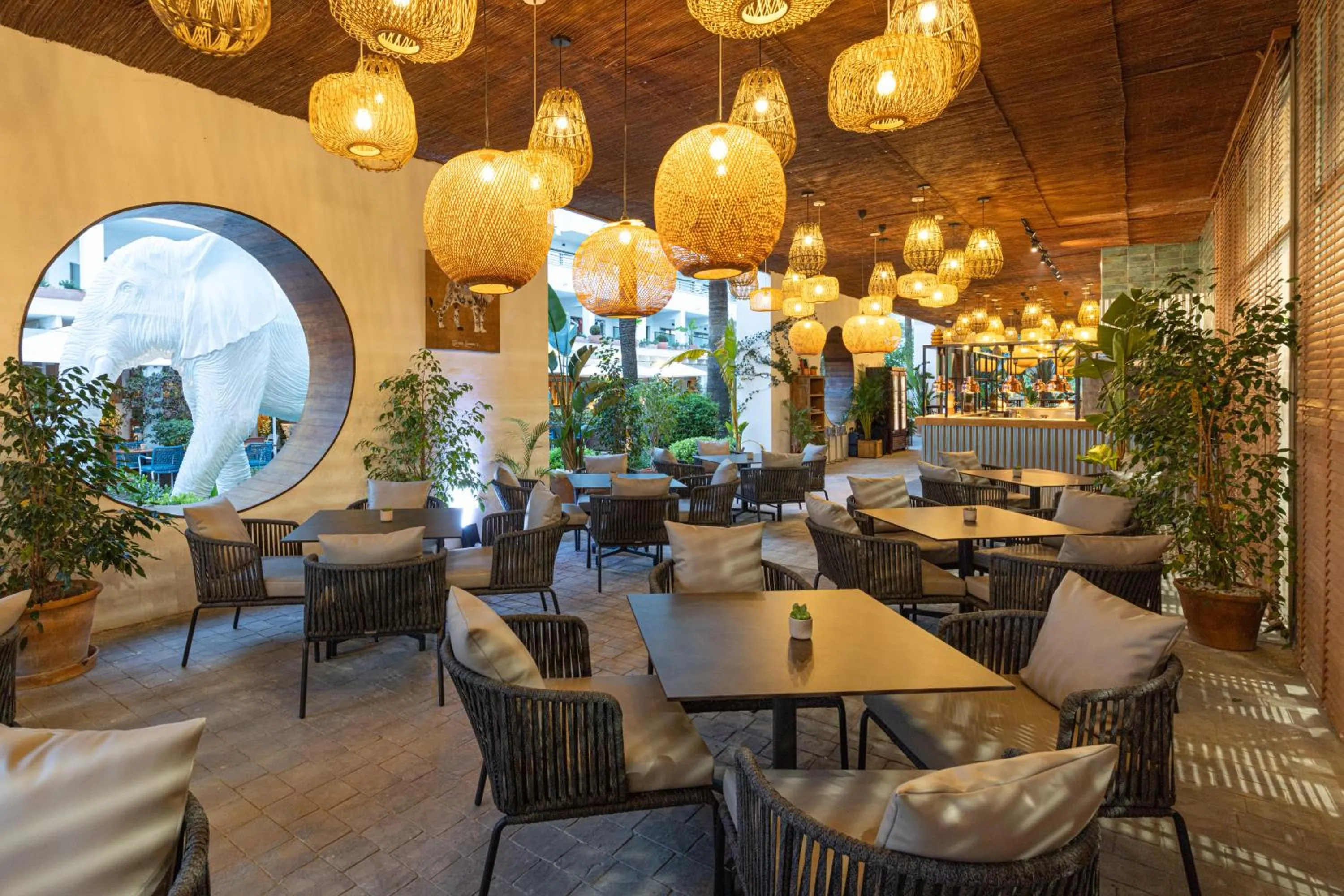 Restaurant/places to eat in INNSiDE by Meliá Alcudia