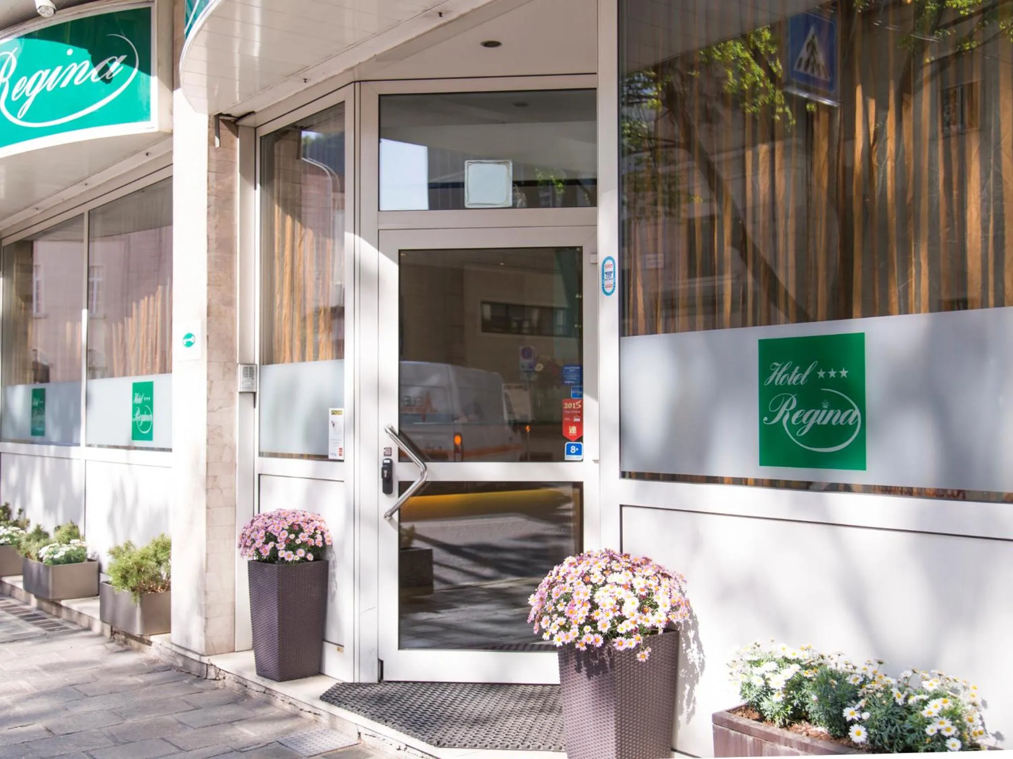 Facade/entrance in Hotel Regina