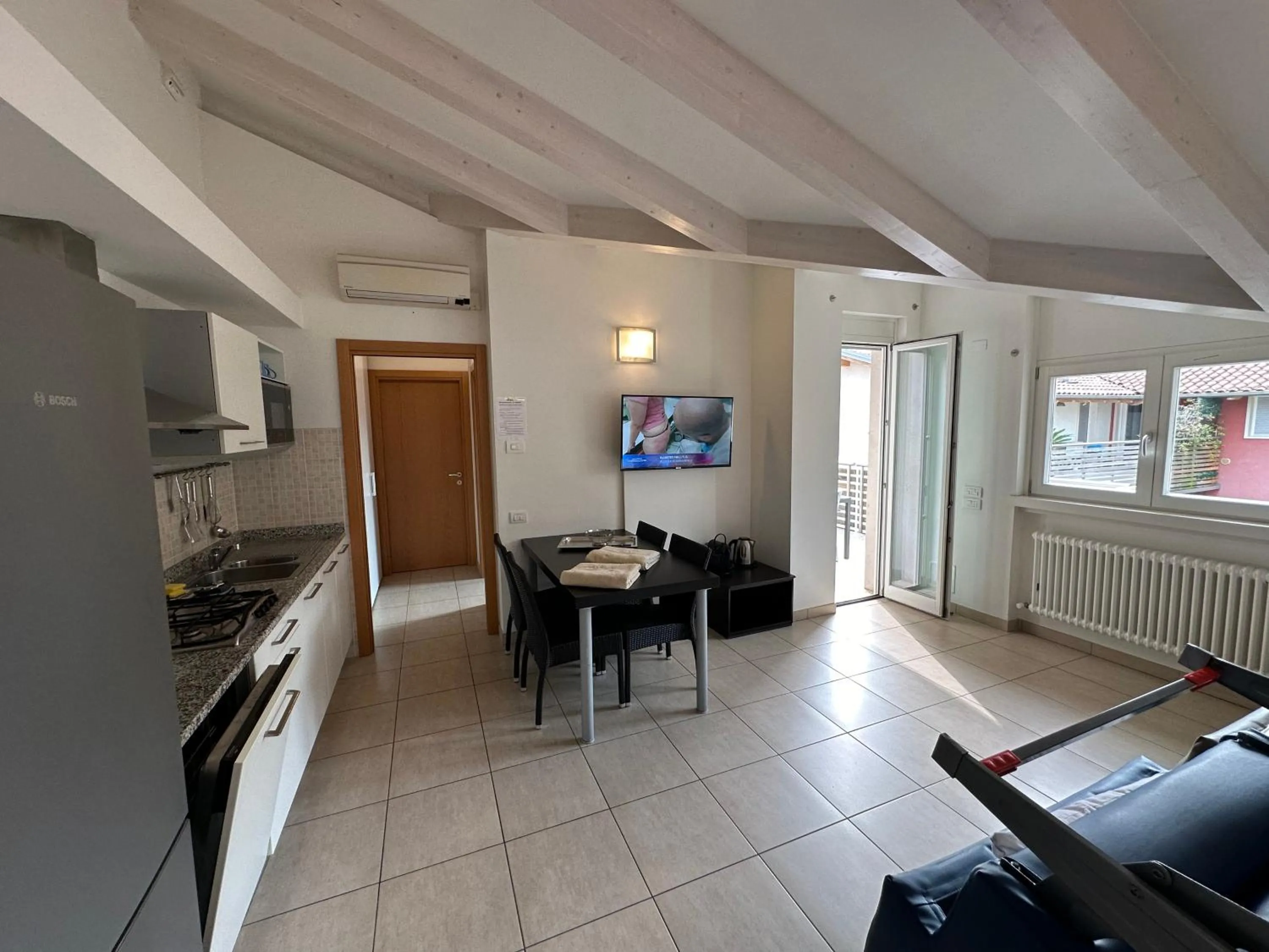 TV and multimedia in 4 Limoni Apartment Resort