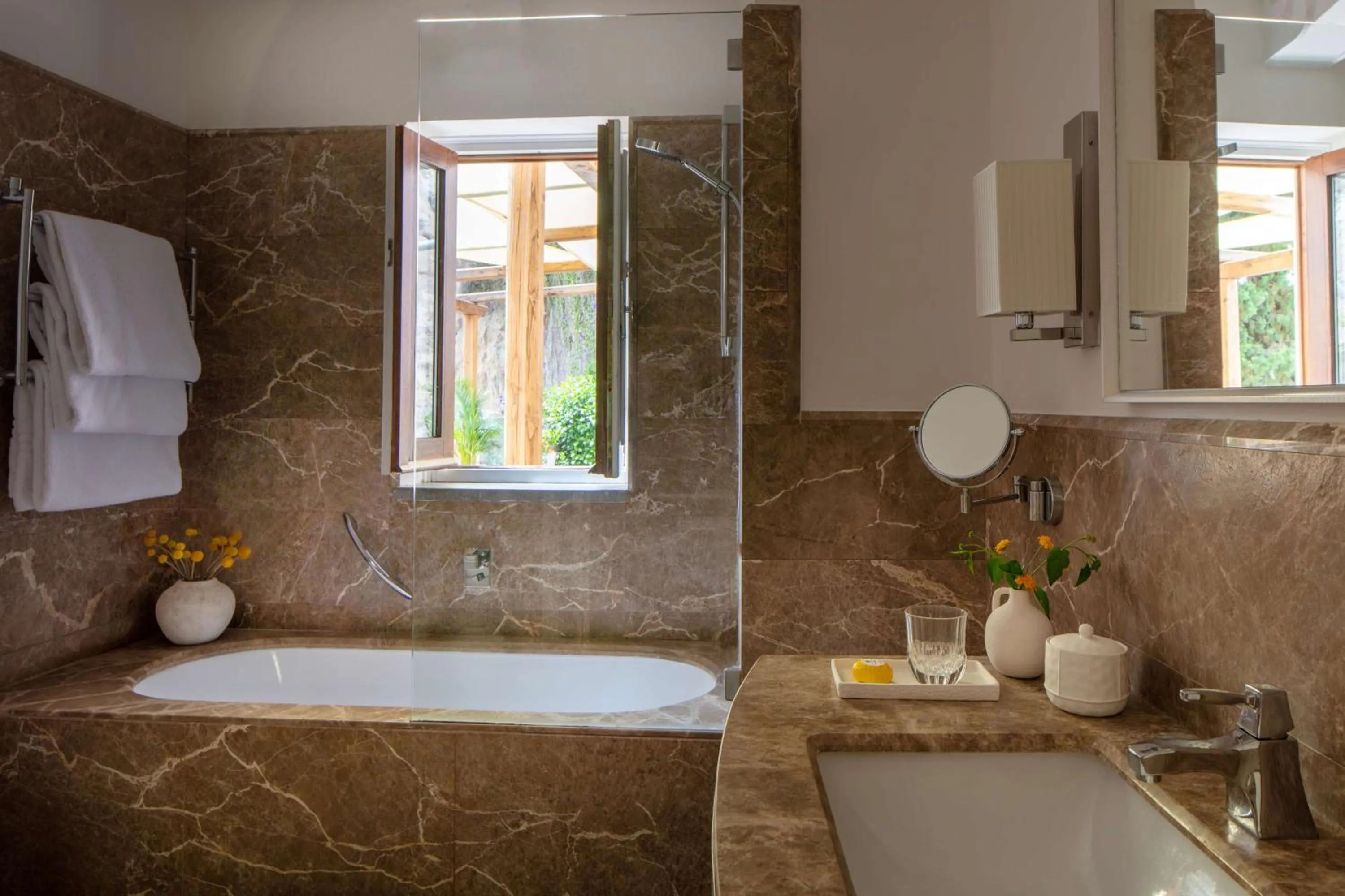 Bathroom in Anantara Convento di Amalfi Grand Hotel