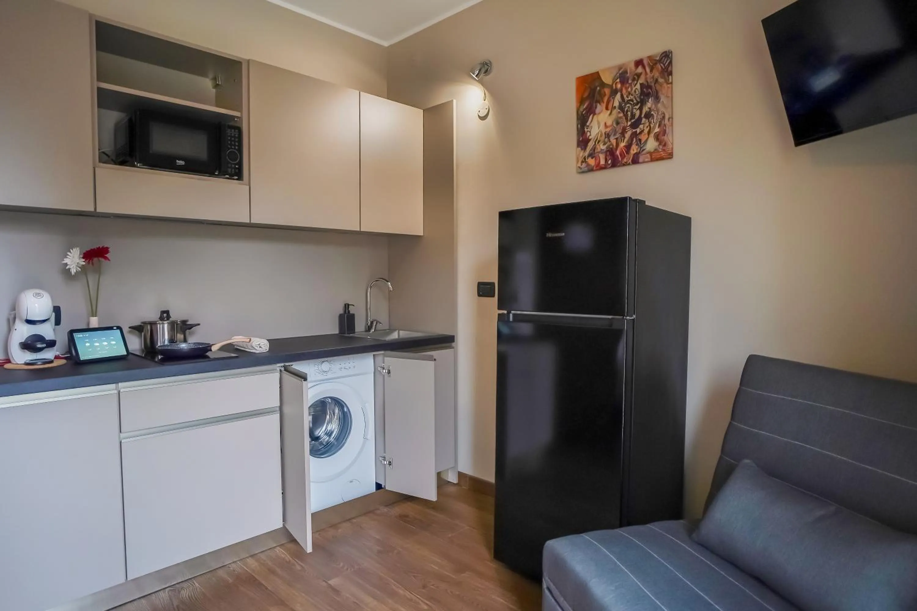 Coffee/tea facilities in Bnbook Expo Residence Rho