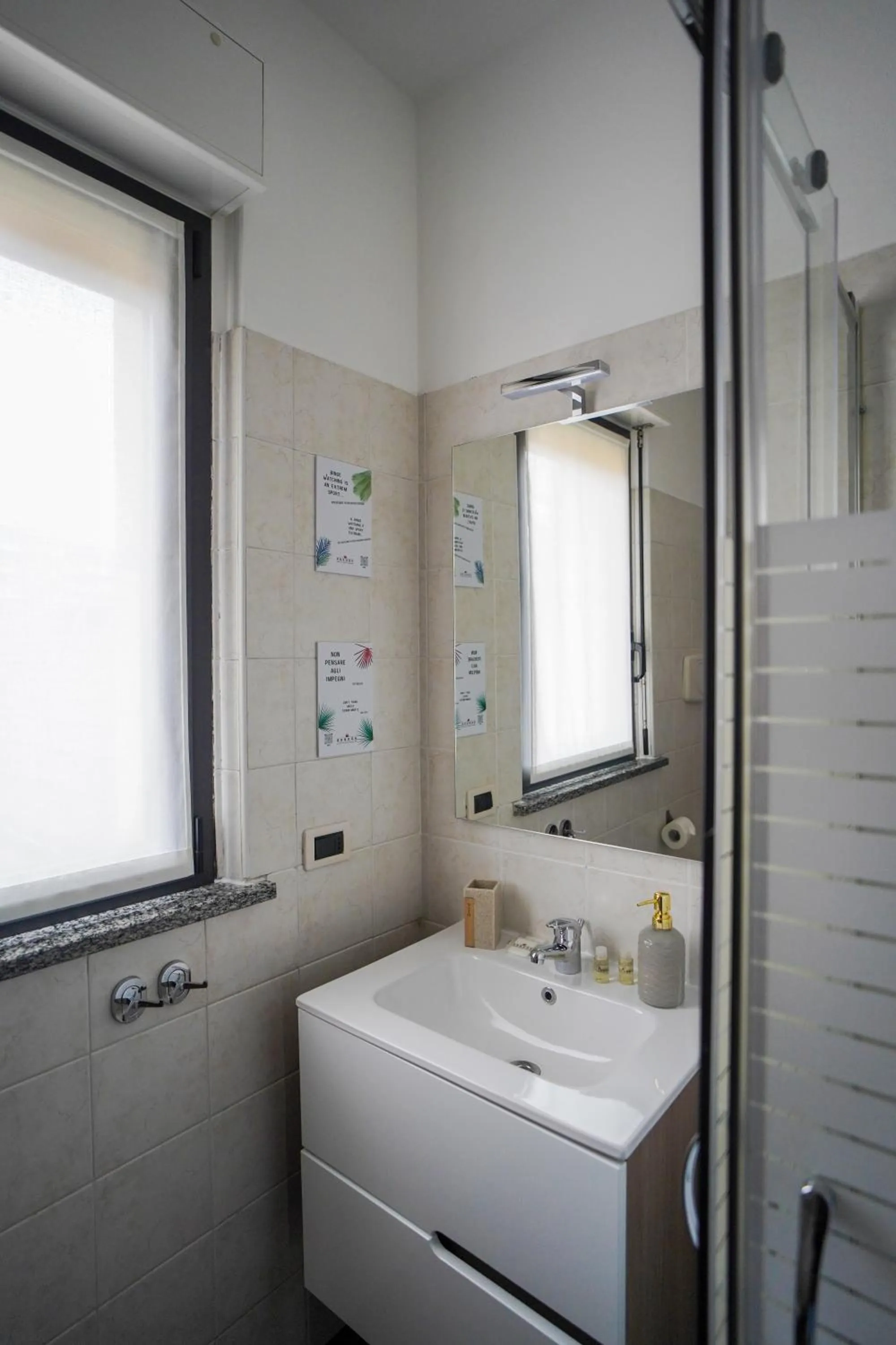 Shower in Bnbook Expo Residence Rho