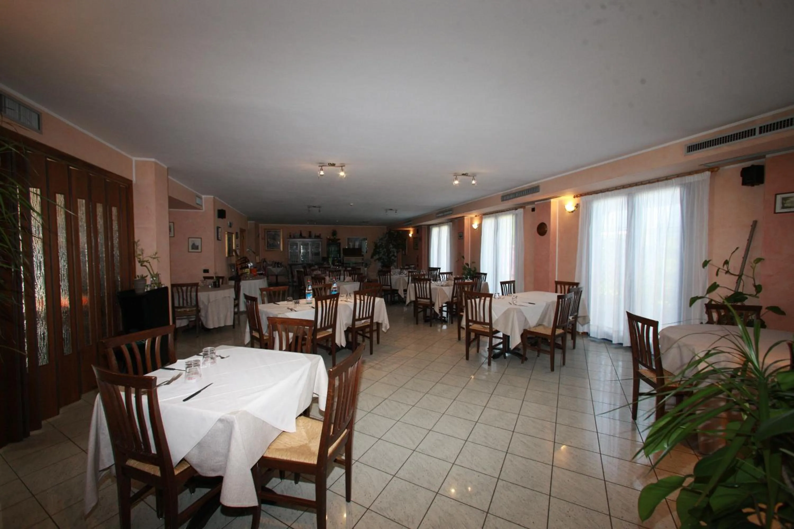 Restaurant/places to eat in Hotel Il Canneto
