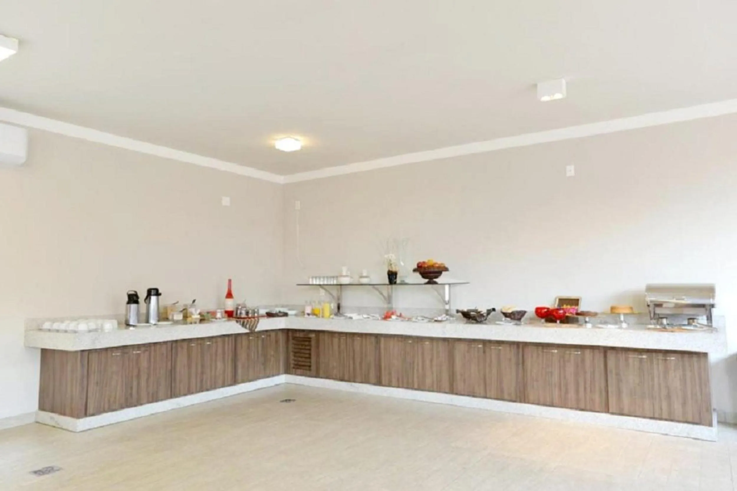 Breakfast in Habitat Prime Hotel